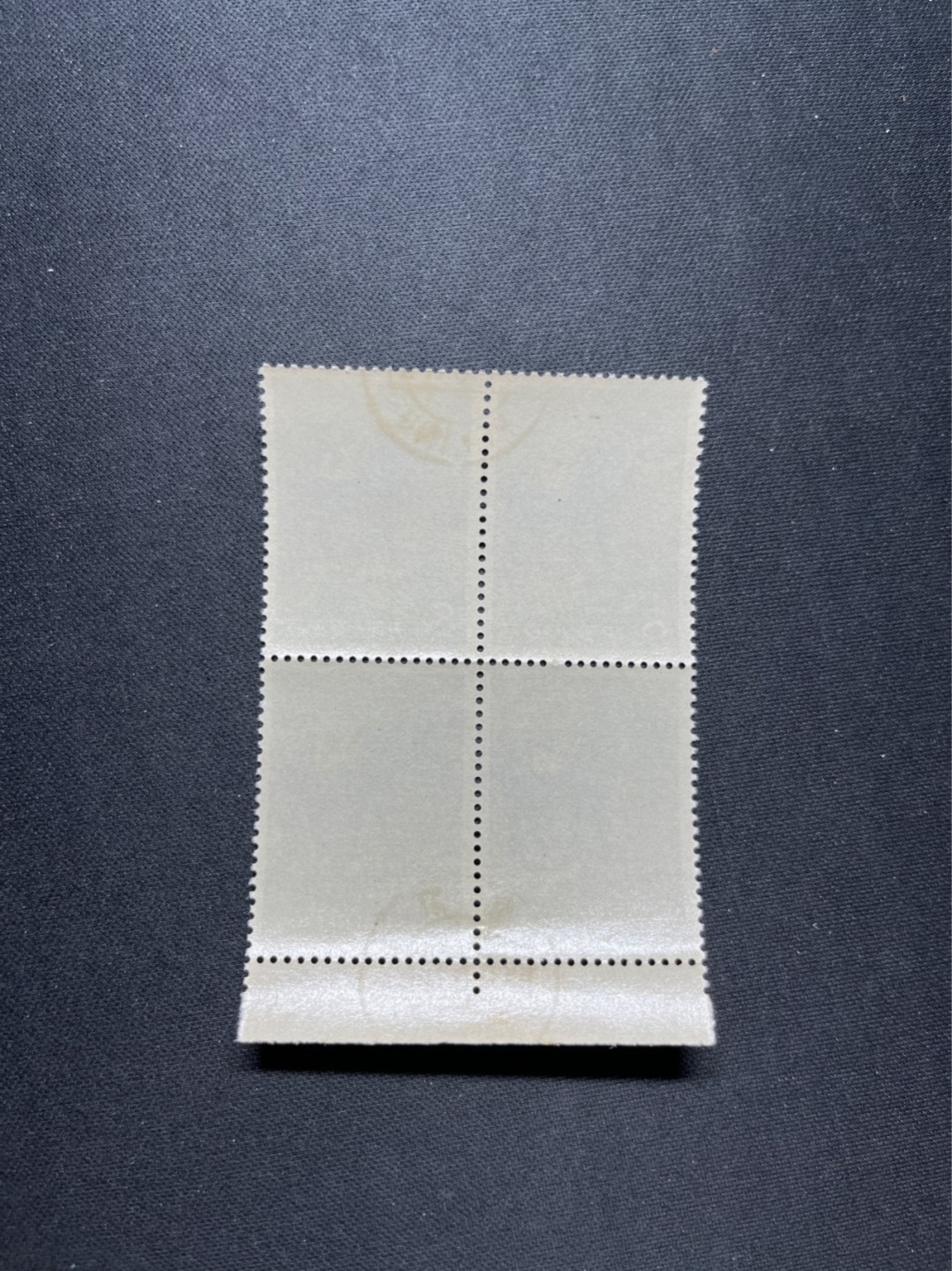 洪涛臻品 精选邮票限时拍卖第六十九期 特46唐三彩 8-2盖销 数字➕厂名四方连一组★版撕票，轻微胶干★解放初的经典票，整版撕开，面艳胶白，票挺洁净，齿孔完美，收藏评级两相宜。老纪特的版票资源十分稀缺难寻，机会来临时必须抓住。（近期成交价见尾图 ）