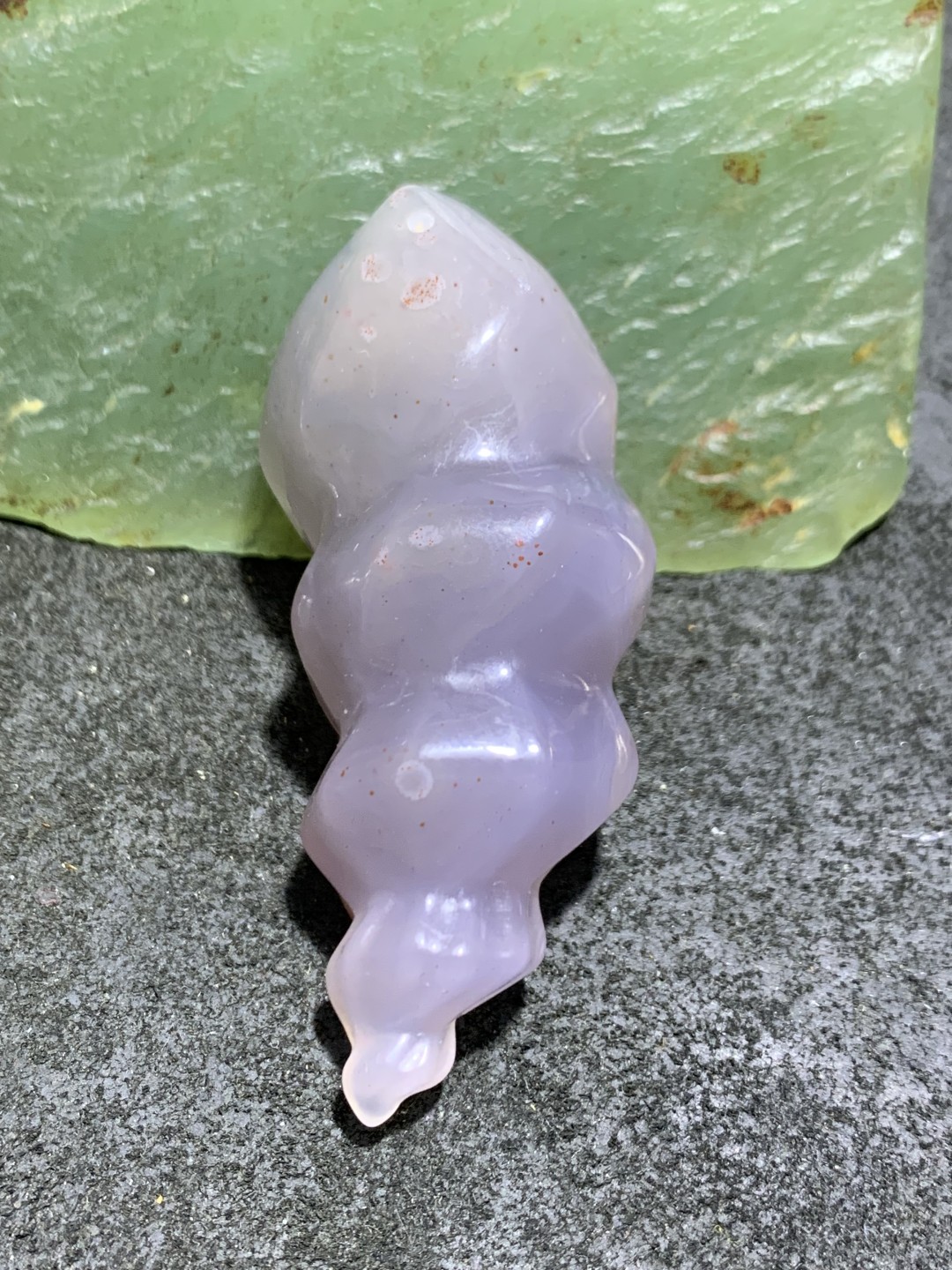 精美高润度冻料飘朱砂蒙料战国红玛瑙雕刻海螺一个！