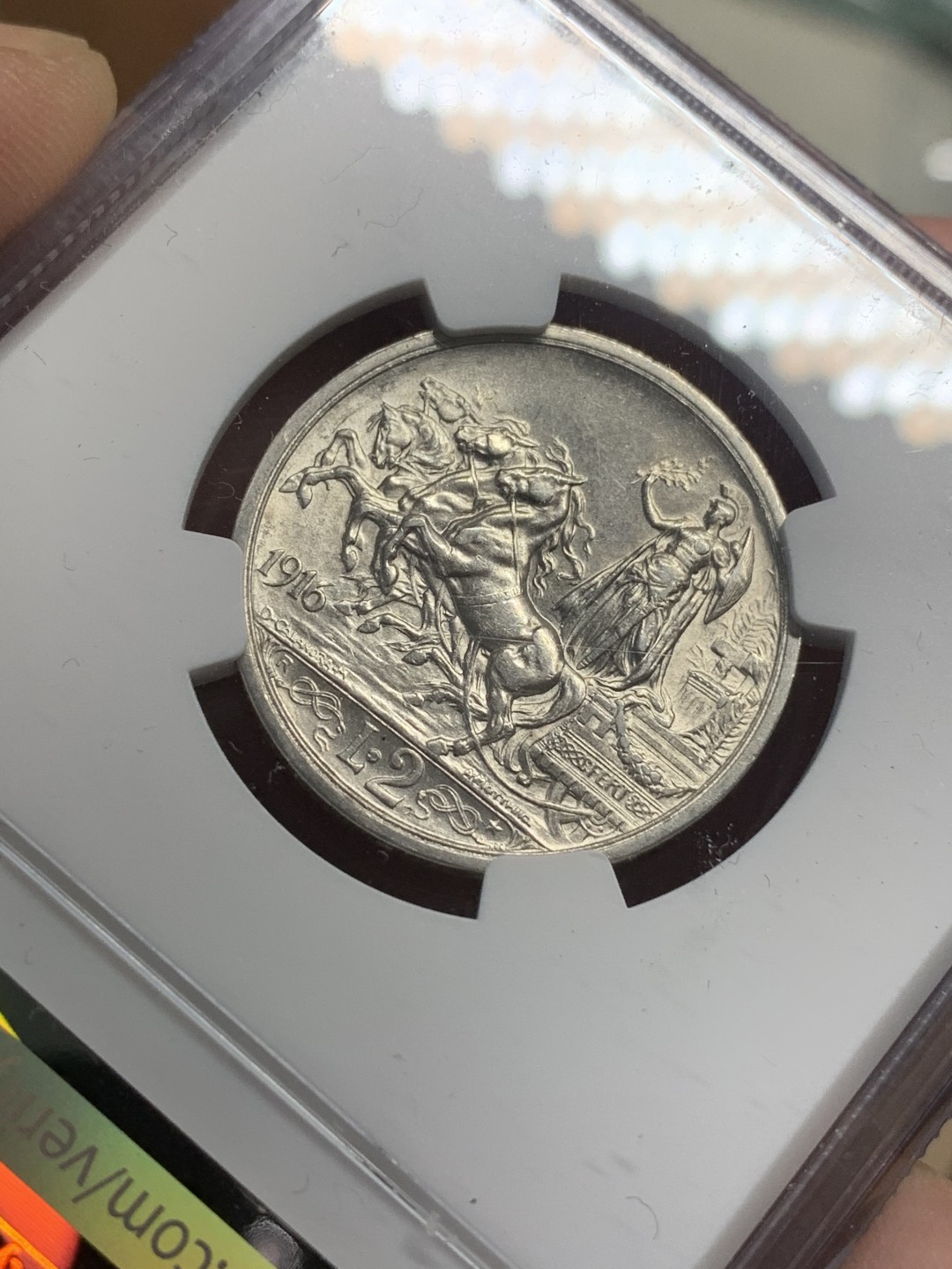 《竞宝斋》第111场-周日，周一 ，2场连拍（全场包邮） NGC-AU55 意大利1916-R年 胜利马车2里拉银币 原光好品 这个感觉低评