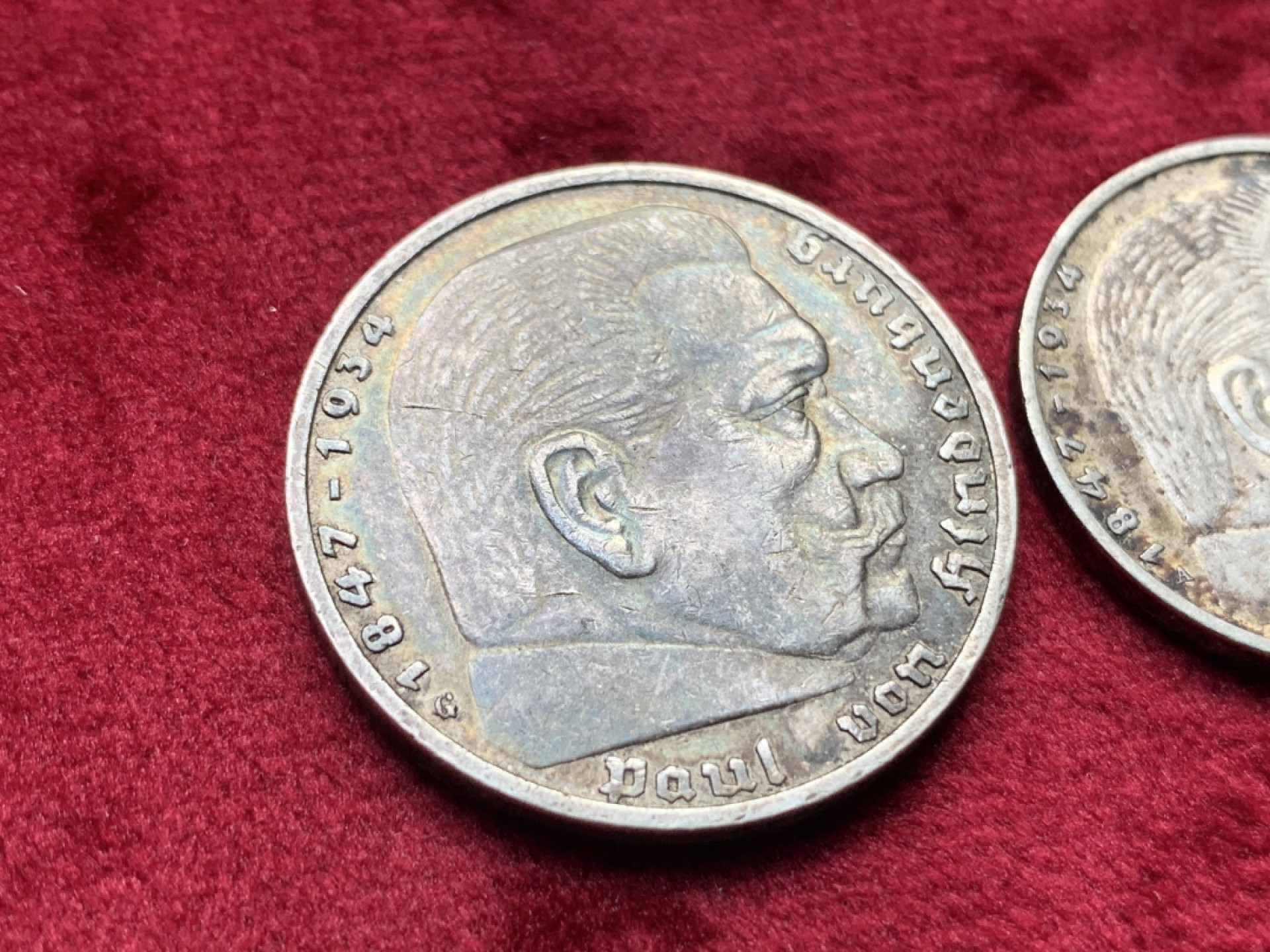 《竞宝斋》第111场-周日，周一 ，2场连拍（全场包邮） 德国 1937，1939年 兴登堡 2马克，5马克一对 原味包浆 细节不错