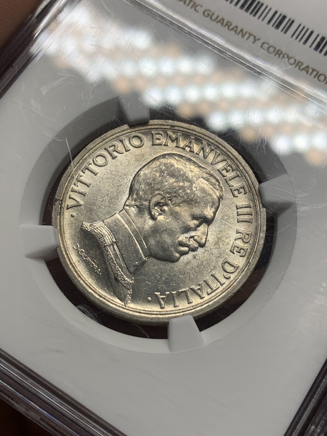 《竞宝斋》第111场-周日，周一 ，2场连拍（全场包邮） NGC-MS62 1915年 意大利马车2里拉银币 细节清晰状态不错