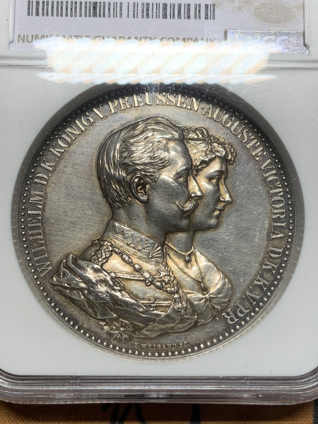 《竞宝斋》第111场-周日，周一 ，2场连拍（全场包邮） NGC UNC品相 德国普鲁士1906年威廉二世金婚纪念大银章，高浮雕加厚盒