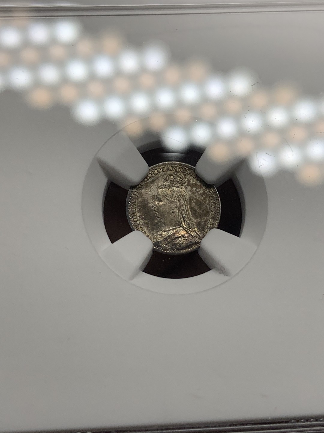 《竞宝斋》第111场-周日，周一 ，2场连拍（全场包邮） NGC MS63-64，UNC 英国 1891年维多利亚女王濯足银币一套 全五彩包浆 1P瑕疵肉眼几乎不可见