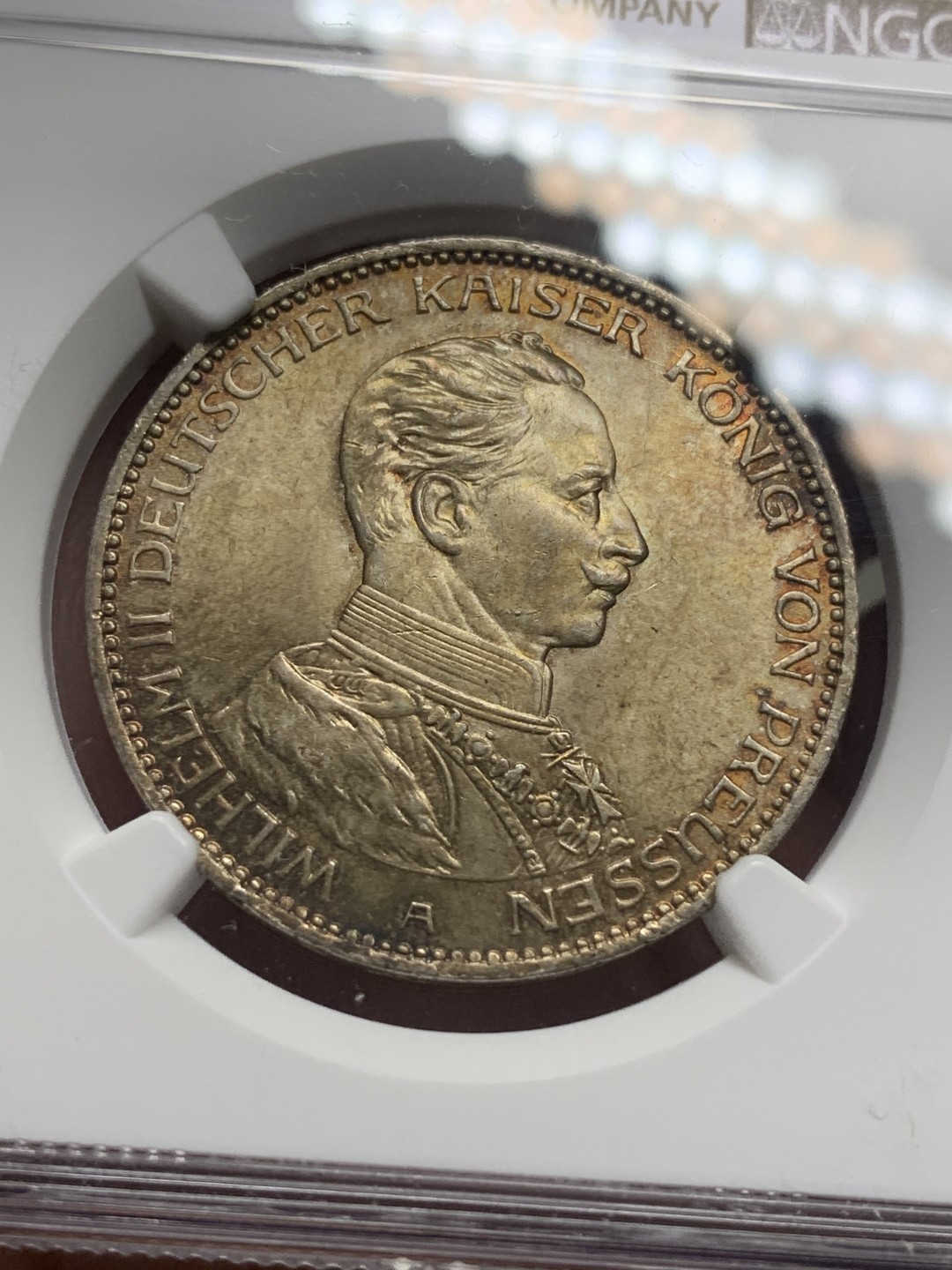 《竞宝斋》第111场-周日，周一 ，2场连拍（全场包邮） NGC-MS63 德国1914年 普鲁士军装版 3马克银币 顶级五彩包浆