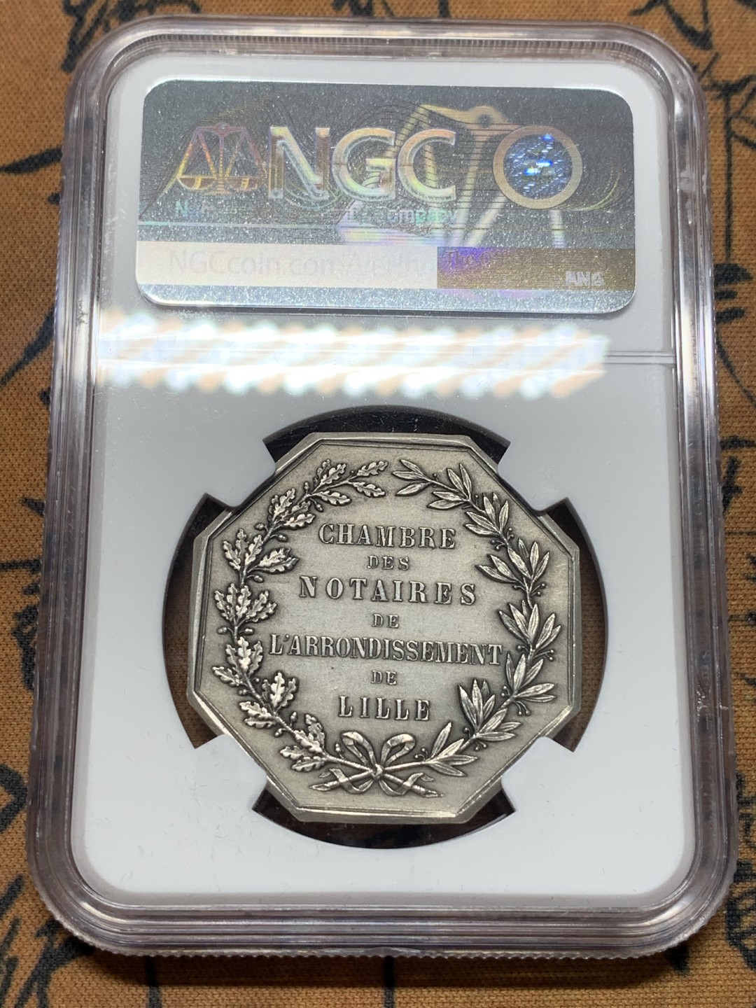 《竞宝斋》第111场-周日，周一 ，2场连拍（全场包邮） NGC MS64 法国 1883年 里尔公证人八角银币代币