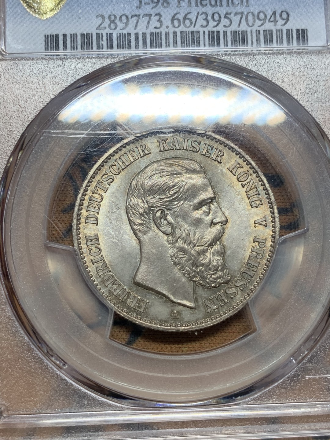 《竞宝斋》第111场-周日，周一 ，2场连拍（全场包邮） 罕见高分！PCGS-MS66，德国普鲁士1888三皇之年弗里德里希三世短翅2马克银币，持续上涨品种！深彩十字光