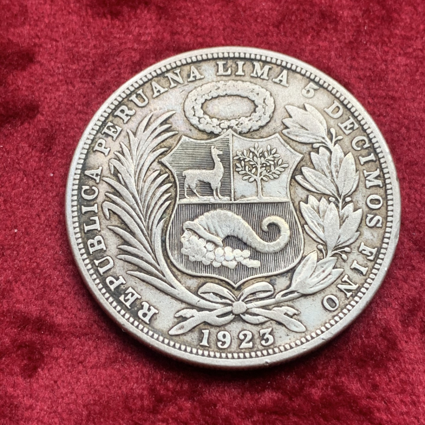 《竞宝斋》第111场-周日，周一 ，2场连拍（全场包邮） 1923 秘鲁 1SOL 银币 流通品相  南美上涨