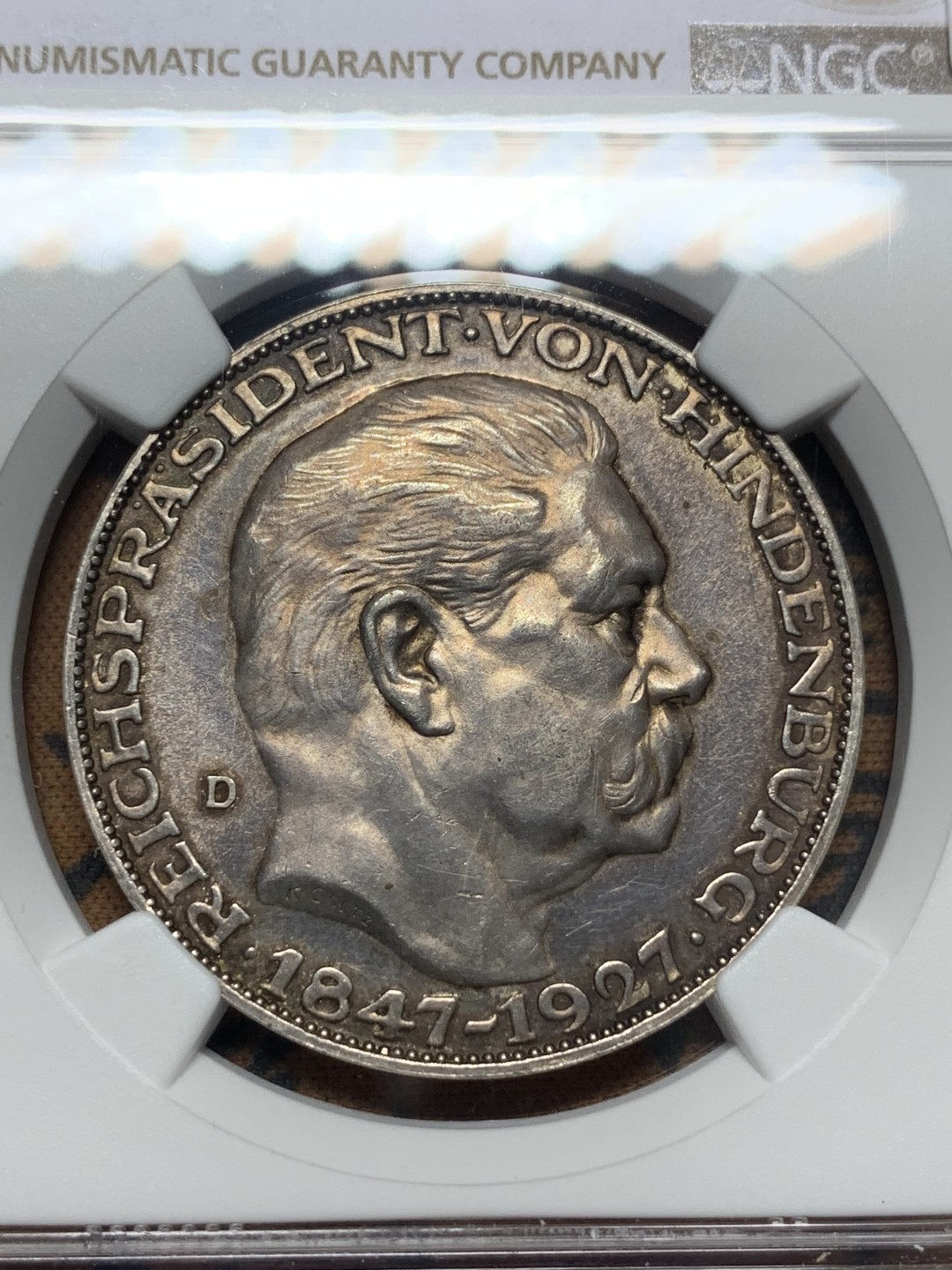 《竞宝斋》第111场-周日，周一 ，2场连拍（全场包邮） NGC MS62德国1927年哥茨设计兴登堡总统80大寿5马克币章
