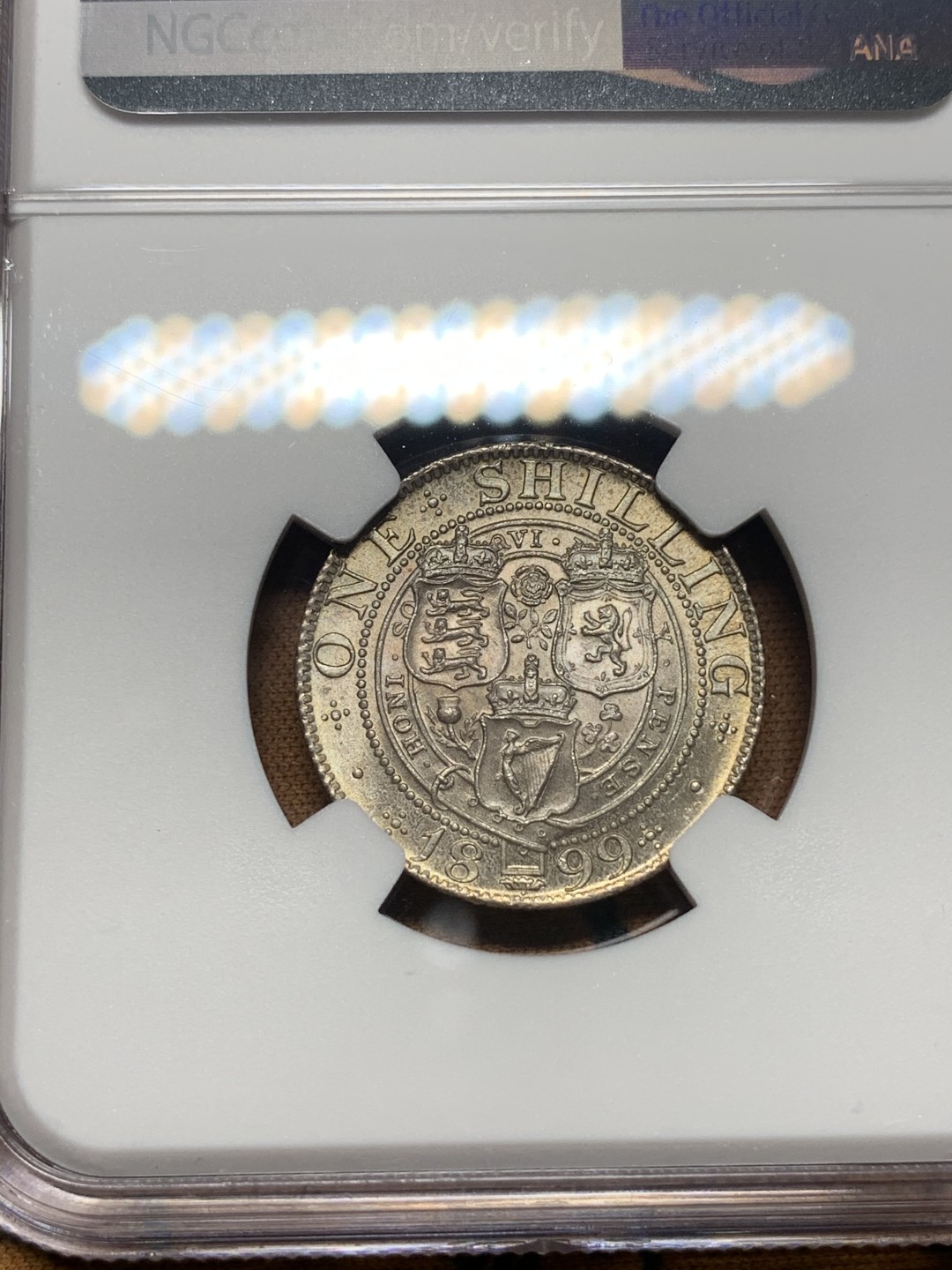 《竞宝斋》第111场-周日，周一 ，2场连拍（全场包邮） NGC MS64 英国 1899年 维多利亚 批纱版 1先令 银币 淡包浆 低评