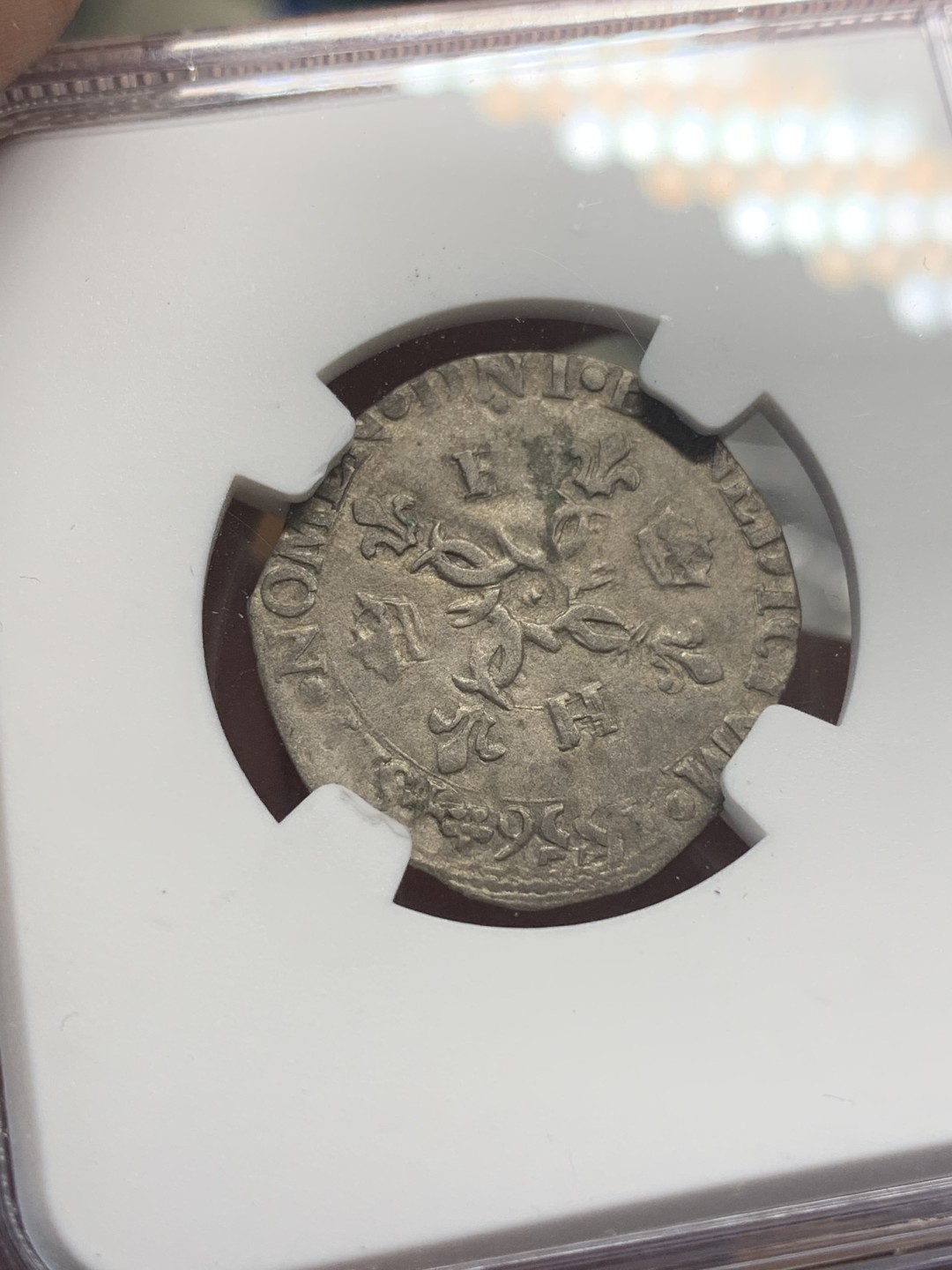 《竞宝斋》第111场-周日，周一 ，2场连拍（全场包邮） NGC VF 法国 1556年 亨利二世 1D 银币 打制非常好 用现代币的标准评判16世纪的工艺 不妥 低评