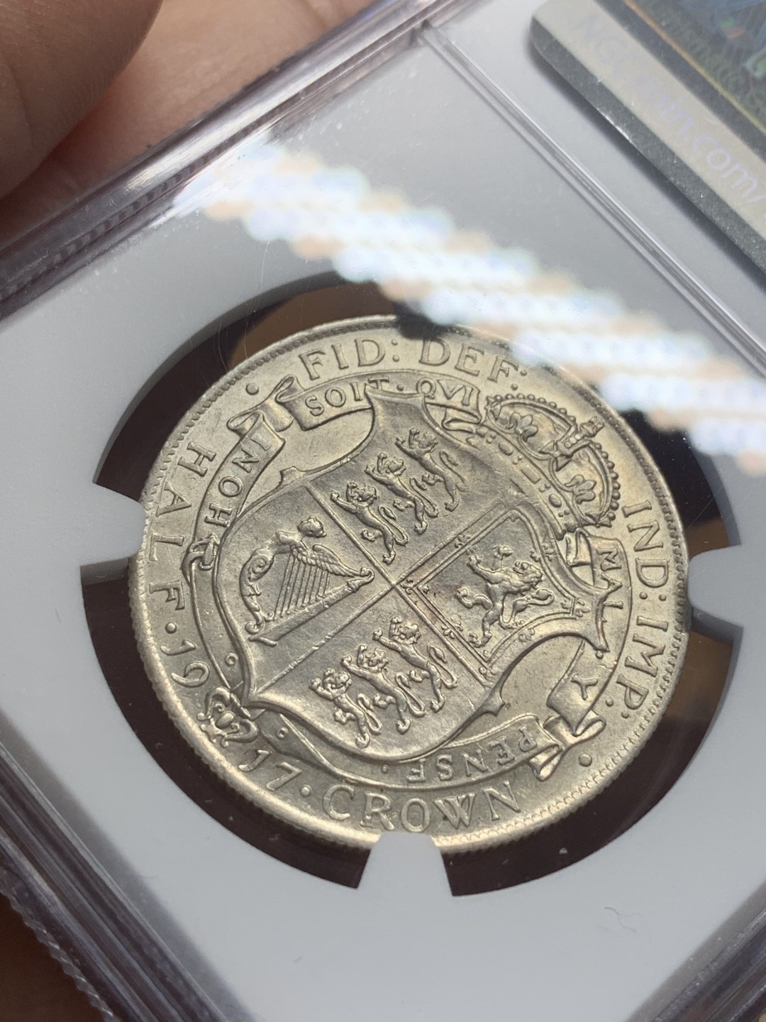 《竞宝斋》第111场-周日，周一 ，2场连拍（全场包邮） NGC-AU58 英国乔五 1917年 1/2克朗银币 比较少见的年份