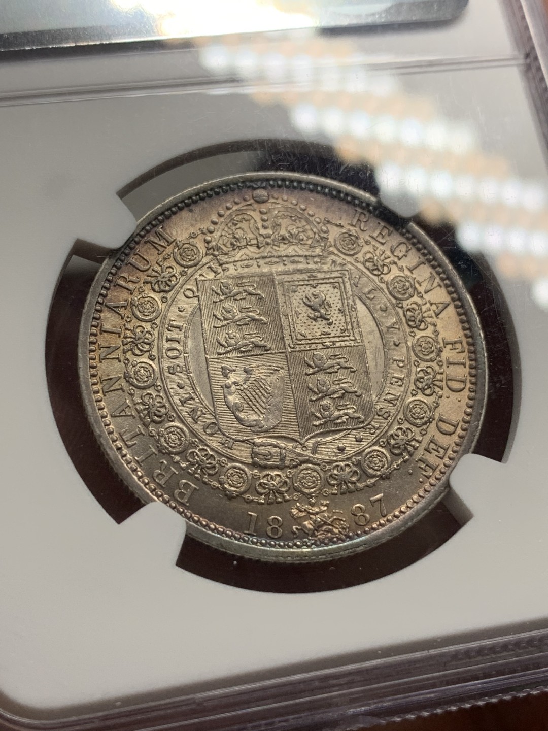 《竞宝斋》第111场-周日，周一 ，2场连拍（全场包邮） NGC AU58 1887 英国维多利亚女王1/2克朗银币 带彩包浆非常漂亮