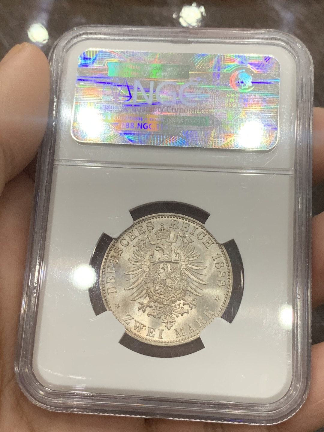 《竞宝斋》第111场-周日，周一 ，2场连拍（全场包邮） 收藏级！NGC-MS64，德国普鲁士1888三皇之年威廉二世短翅2马克银币，德系马克名誉品！丝绸转光，鹰羽细节锐利