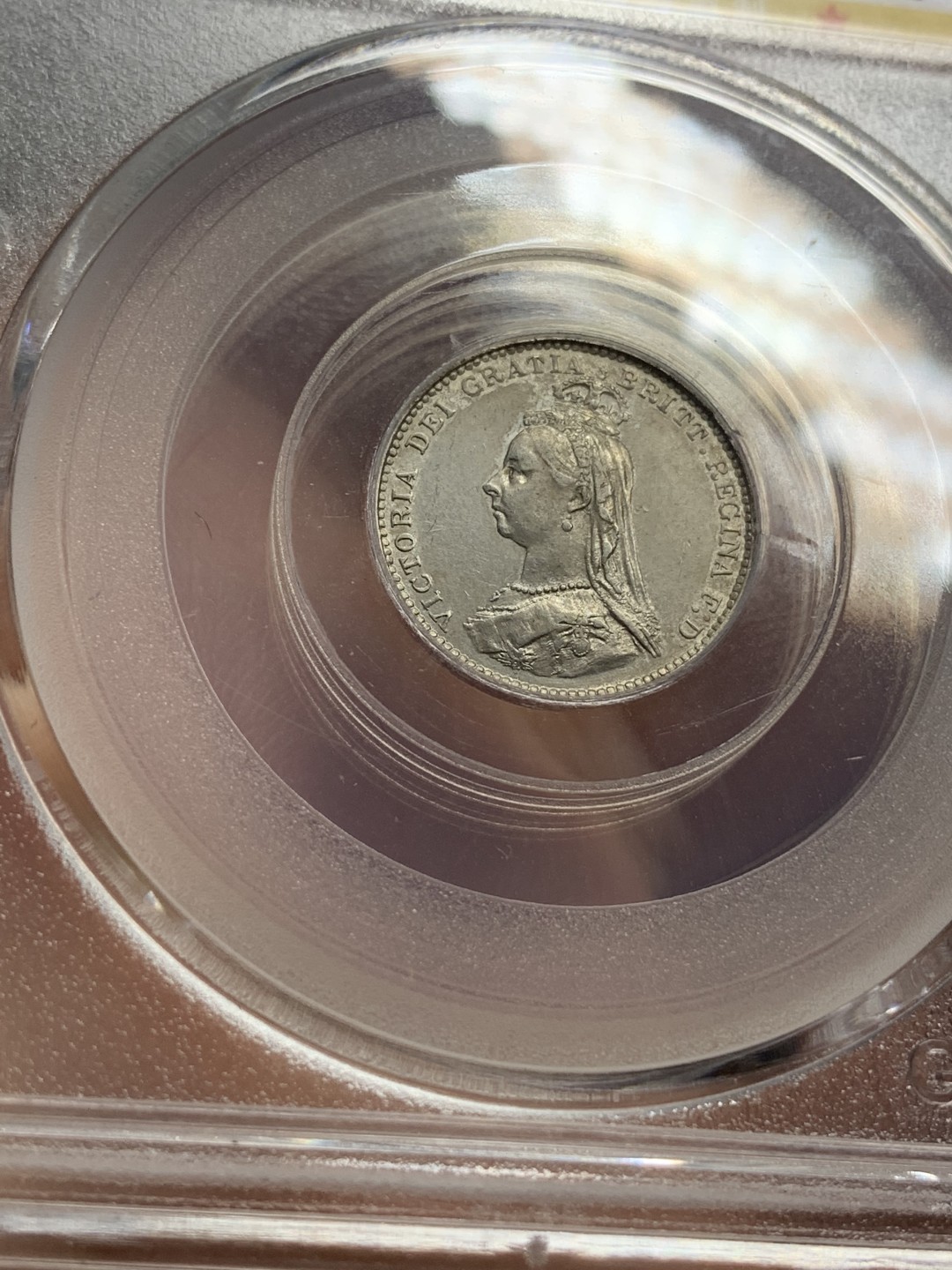 《竞宝斋》第111场-周日，周一 ，2场连拍（全场包邮） 公博 AU55 英国 1887年 维多利亚女王 高冠版 3便士银币 气质符合分数