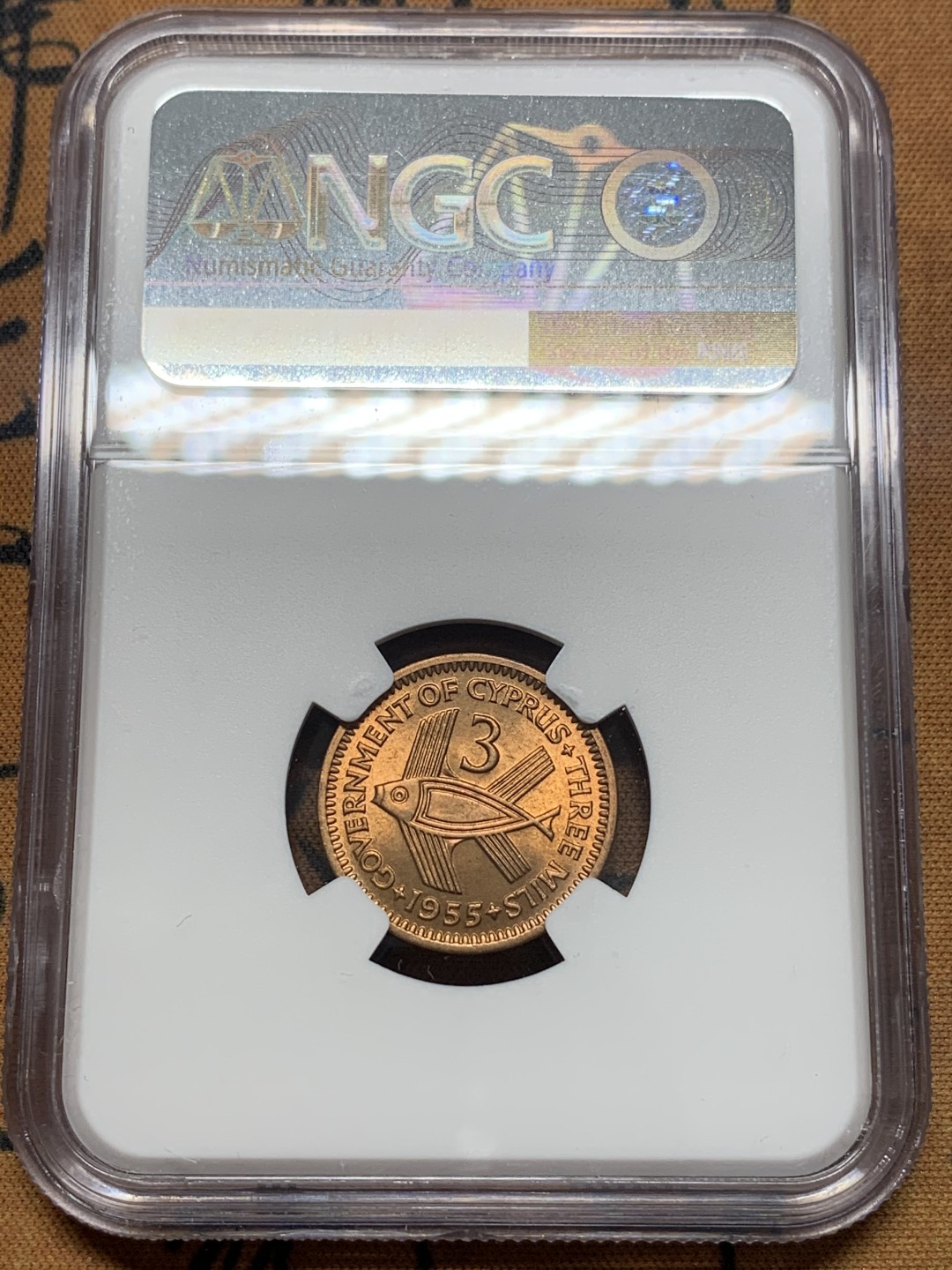 《竞宝斋》第111场-周日，周一 ，2场连拍（全场包邮） NGC-MS65 塞浦路斯1955年 伊丽萨白女王二世 3M铜币 少见的品种