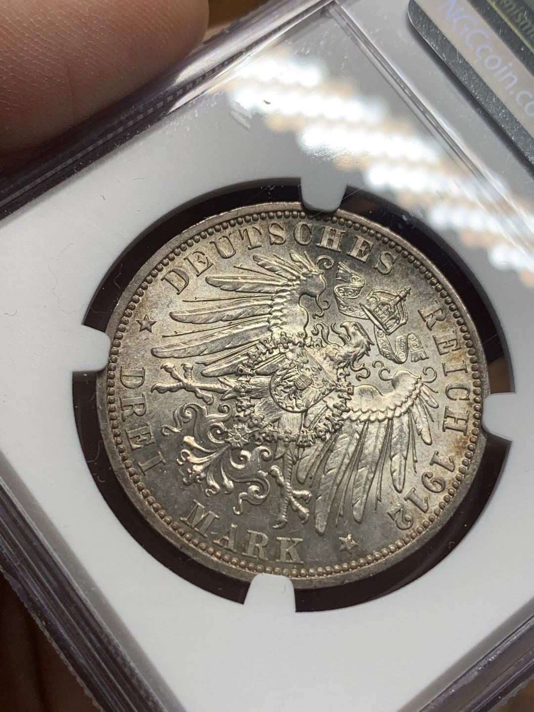 《竞宝斋》第111场-周日，周一 ，2场连拍（全场包邮） NGC-MS62 德国普鲁士1912年 威廉二世 3马克大银币 五彩包浆非常漂亮