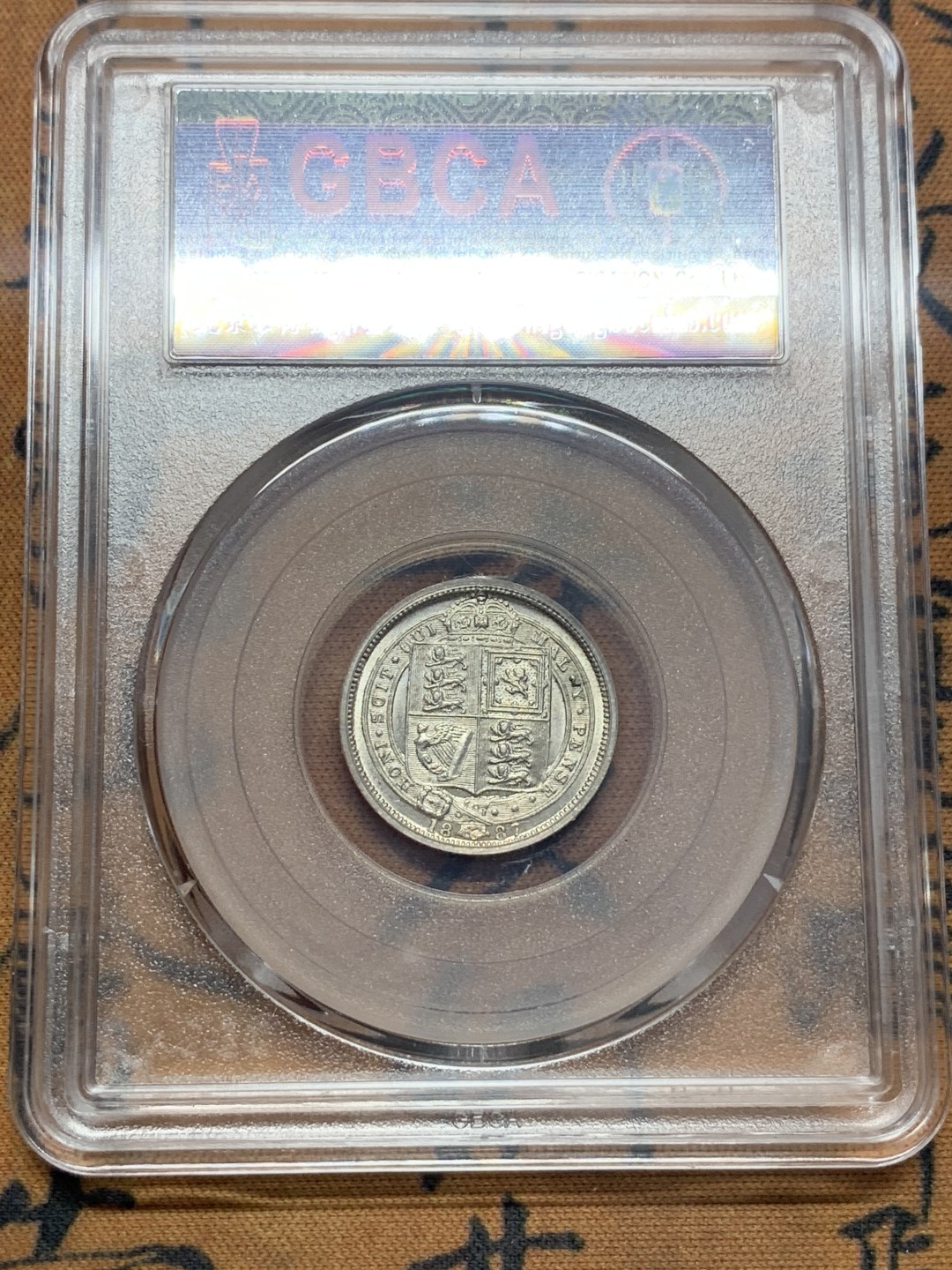 《竞宝斋》第111场-周日，周一 ，2场连拍（全场包邮） 公博 MS61 英国 1887年 维多利亚女王 高冠版 6便士银币 高点具在 磨损小