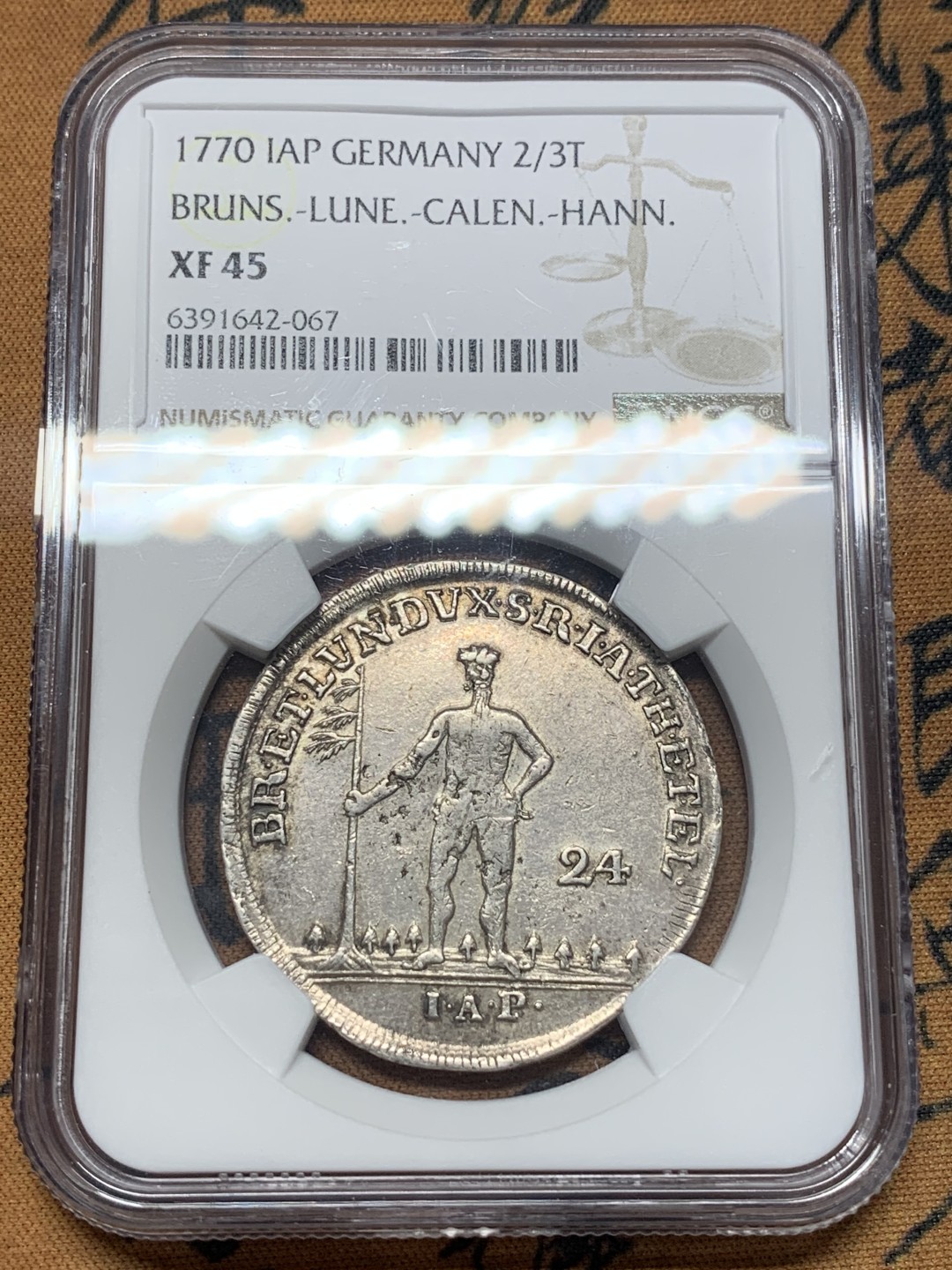 《竞宝斋》第111场-周日，周一 ，2场连拍（全场包邮） NGC-XF45 德国 布伦瑞克-汉诺威 1770年 野人2/3泰勒银币 小人脸部清晰 状态不错