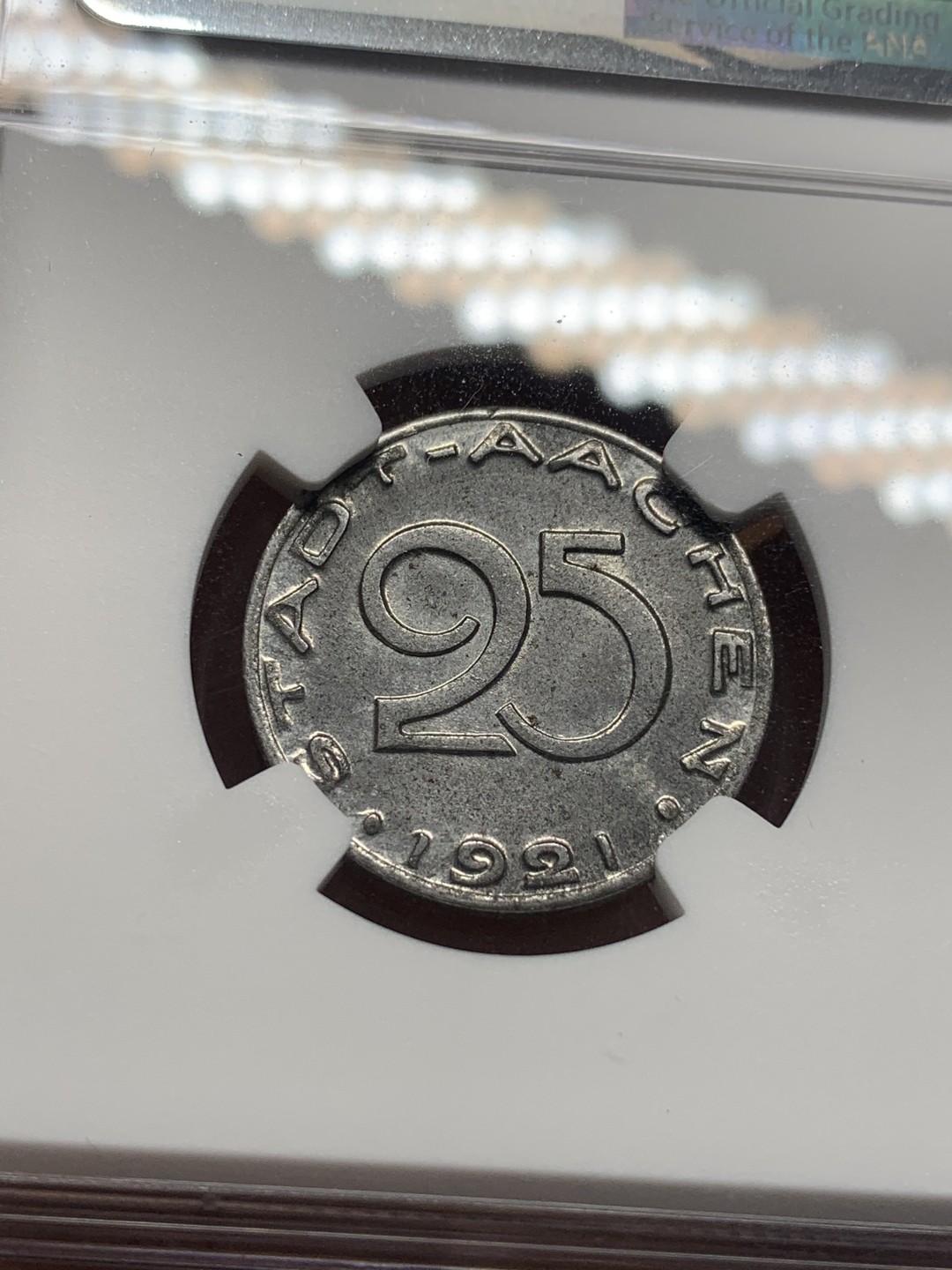 《竞宝斋》第111场-周日，周一 ，2场连拍（全场包邮） NGC-MS63 德国紧急状态 1921年 亚琛25芬尼无心狼铁币。细节好