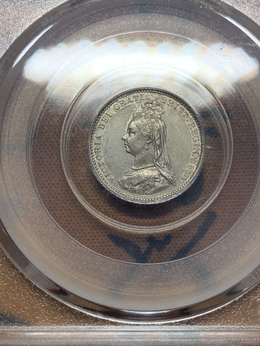 《竞宝斋》第111场-周日，周一 ，2场连拍（全场包邮） 公博 AU55 英国 1887年 维多利亚女王 高冠版 3便士银币 气质符合分数