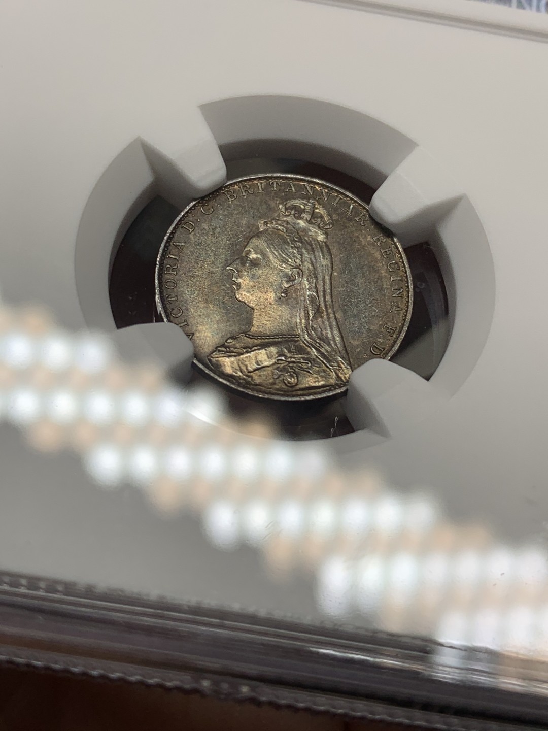 《竞宝斋》第111场-周日，周一 ，2场连拍（全场包邮） NGC MS63-64，UNC 英国 1891年维多利亚女王濯足银币一套 全五彩包浆 1P瑕疵肉眼几乎不可见