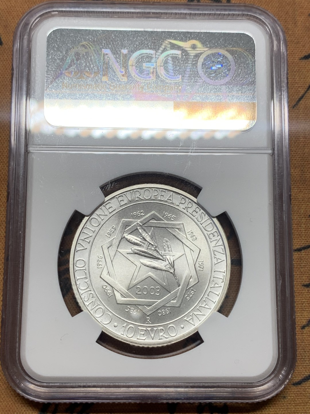 《竞宝斋》第111场-周日，周一 ，2场连拍（全场包邮） NGC-MS66 意大利 2003 10欧元 欧盟主席国 银币 币面女神精制 凸显亚平宁半岛的艺术之美
