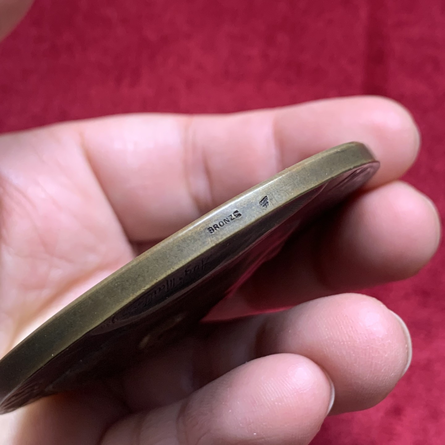 《竞宝斋》第111场-周日，周一 ，2场连拍（全场包邮） 1931年法国皮埃尔纪念铜章，直径67mm，重量164g，浮雕大铜章