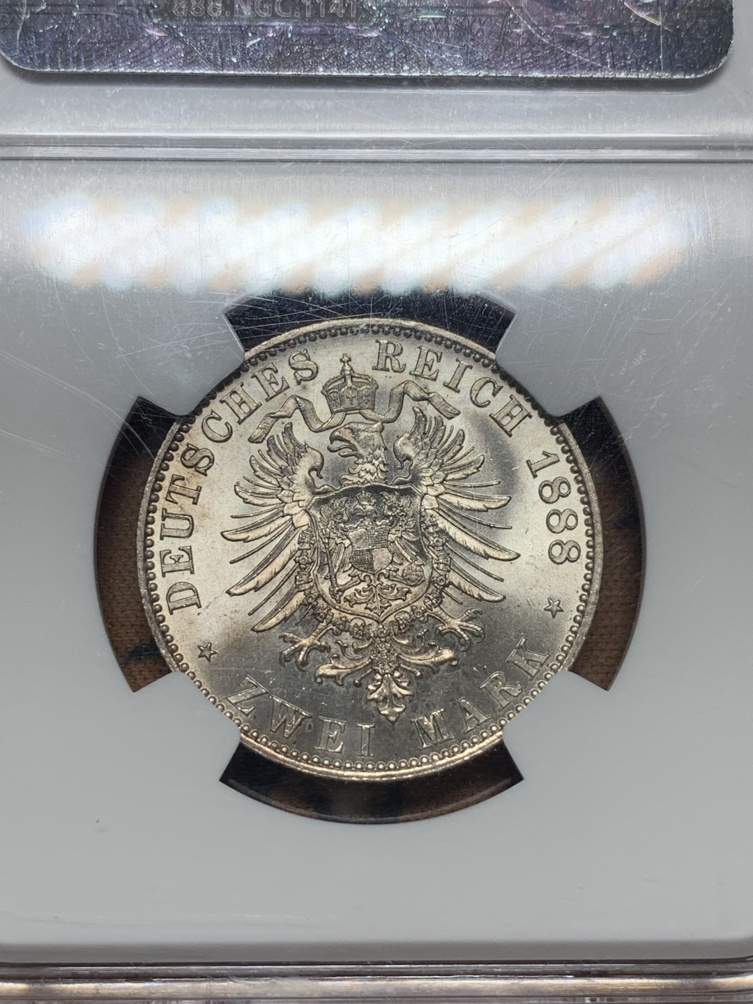 《竞宝斋》第111场-周日，周一 ，2场连拍（全场包邮） 收藏级！NGC-MS64，德国普鲁士1888三皇之年威廉二世短翅2马克银币，德系马克名誉品！丝绸转光，鹰羽细节锐利