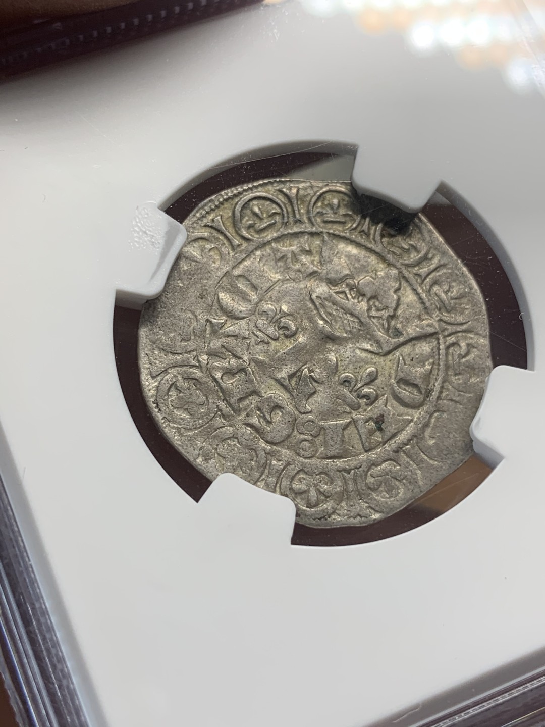 《竞宝斋》第111场-周日，周一 ，2场连拍（全场包邮） NGC XF45 法国 中世纪 1364-80年 查理五世 1B 银币 打制清晰 难得