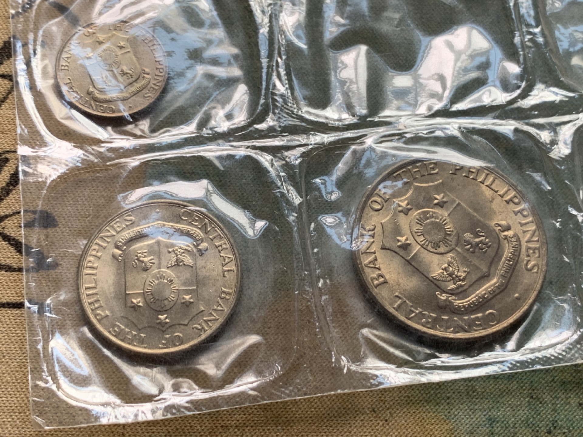 《竞宝斋》第112场-周日，周一 ，2场连拍（全场包邮） 菲律宾1958年清年份密封全套UNC套币，稀见！