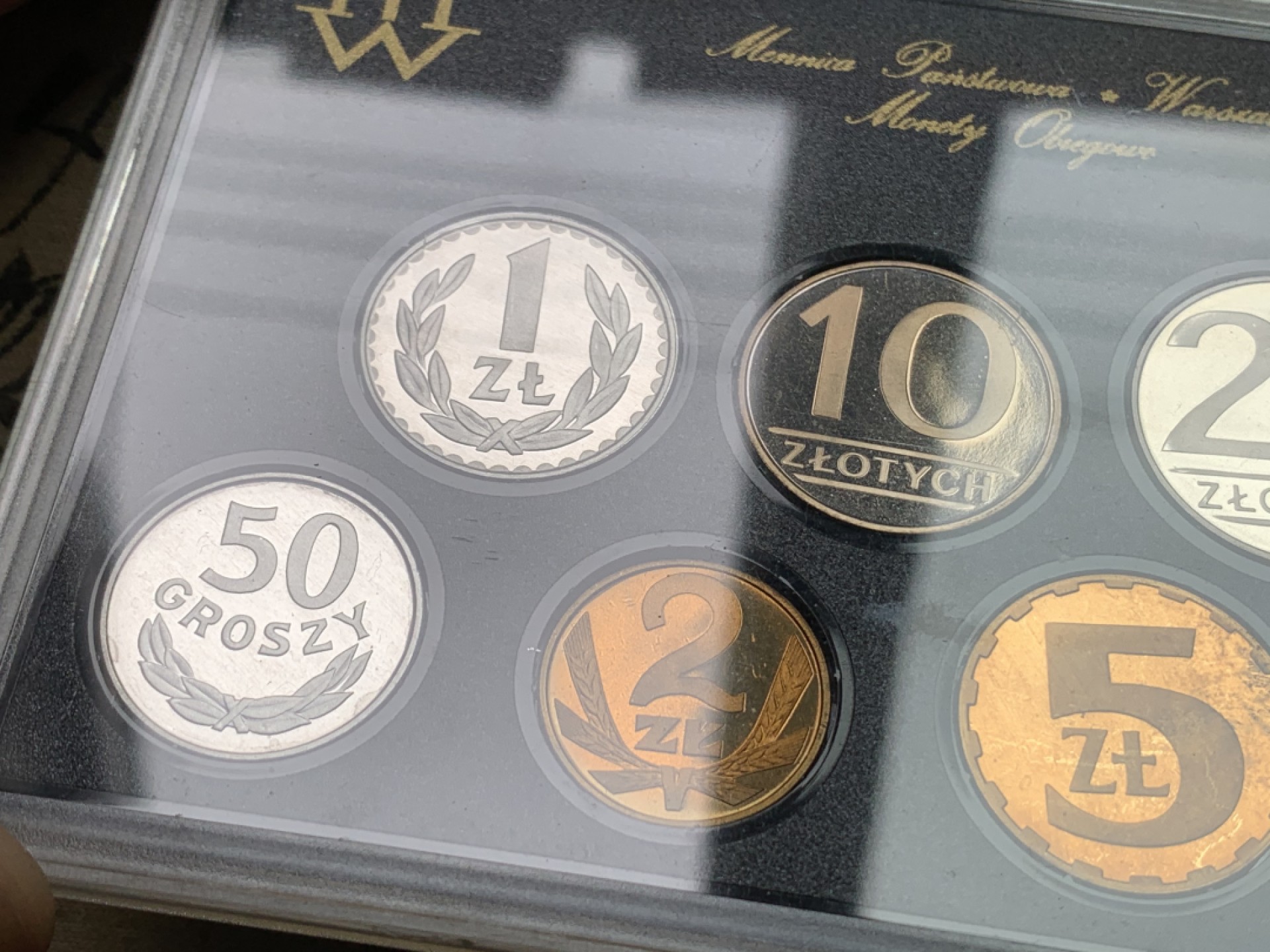 《竞宝斋》第112场-周日，周一 ，2场连拍（全场包邮） 波兰1986年清年份官方原封精制套币全套BU清年份，东欧精制币稀见！克劳斯编号KM#PS5