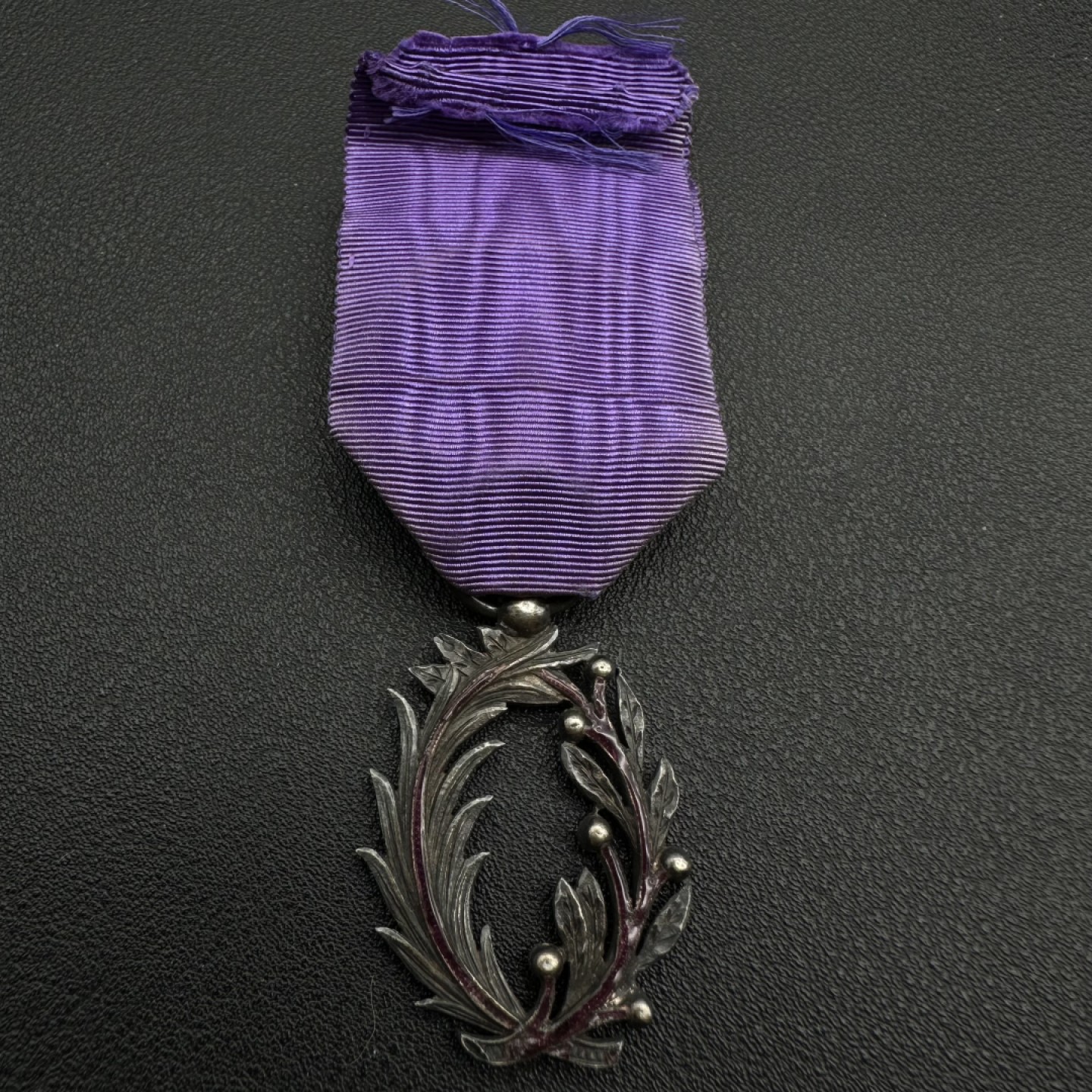 勋章奖章交易所11月05日群拍 法国军官级棕榈叶勋章