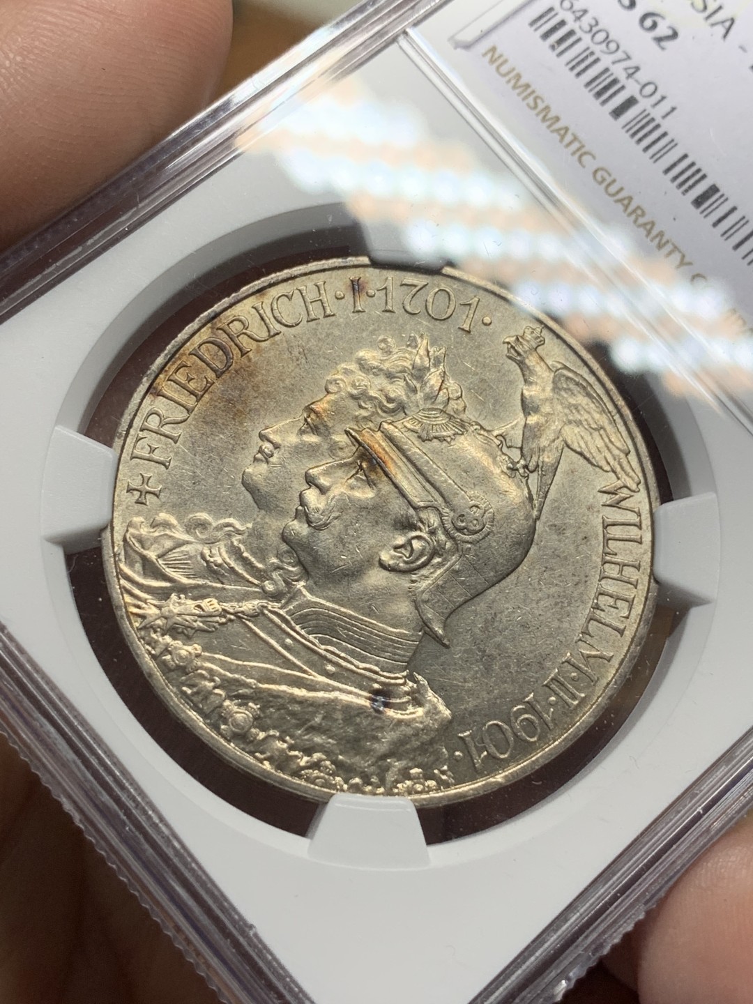 《竞宝斋》第112场-周日，周一 ，2场连拍（全场包邮） NGC MS62 德国普鲁士 1901年 建国200周年5马克 银币