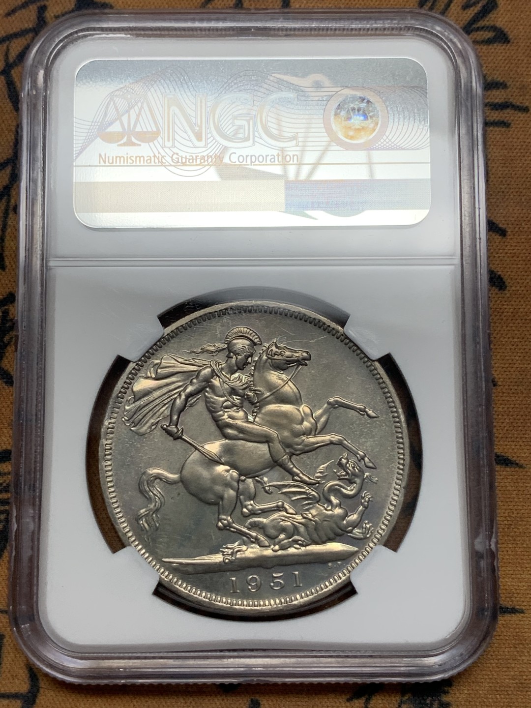 《竞宝斋》第112场-周日，周一 ，2场连拍（全场包邮） NGC-PL63 英国1951年镍马剑克朗，英国唯一的镍制马剑克朗