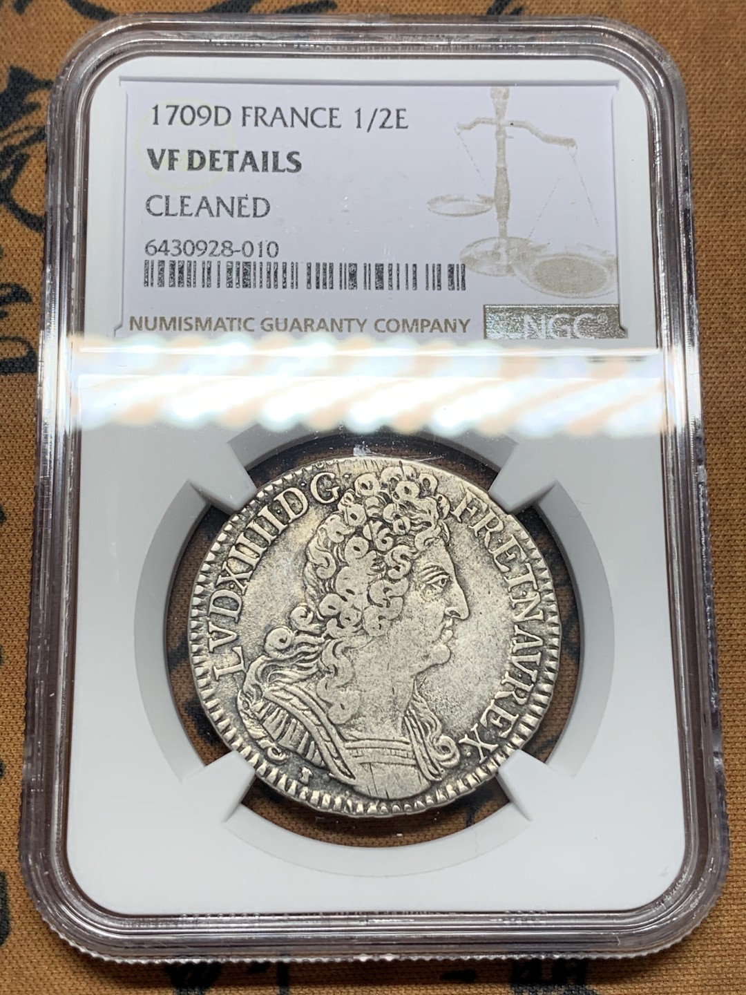 《竞宝斋》第112场-周日，周一 ，2场连拍（全场包邮） NGC VF 法国 1709年D版 路易十四 太阳王 1/2埃居 银币 状态不错 好于评级等级