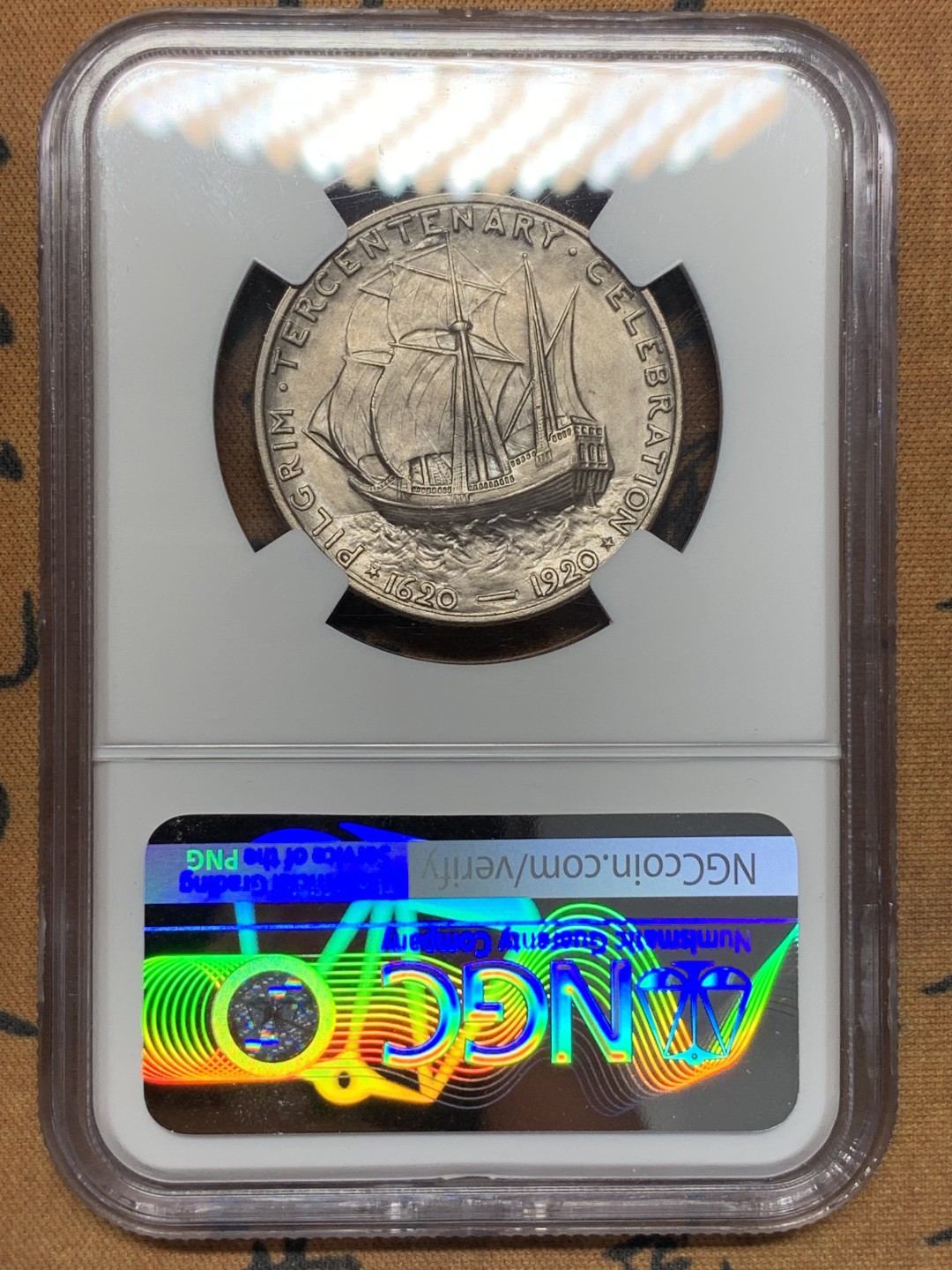 《竞宝斋》第112场-周日，周一 ，2场连拍（全场包邮） NGC MS63 美国1920年 清教徒 移民 纪念半圆银币 低评