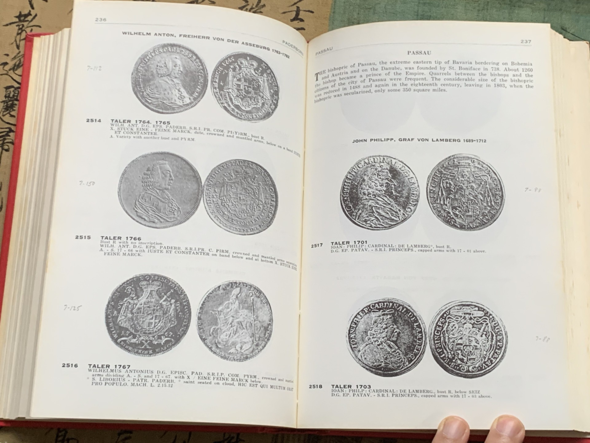 《竞宝斋》第112场-周日，周一 ，2场连拍（全场包邮） 稀少 绝版 精装版达文波特 1700-1800年 德国泰勒 目录本身也成为了藏品，评级盒上DAV对应的就是此目录，厚达410多页。泰勒必备
