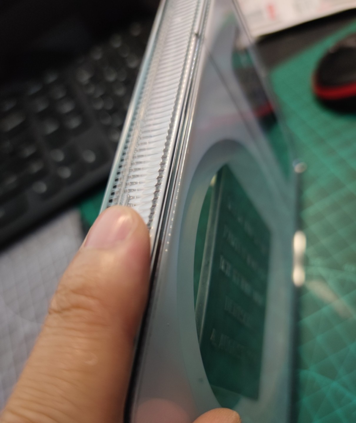 八角银章NGC章牌特卖会 威廉二世1914演讲大银章，背面译文“我不知道什么政党，我只知道德国人” 边缘有些小磕碰，高浮雕，加厚盒边缘有些小碎裂