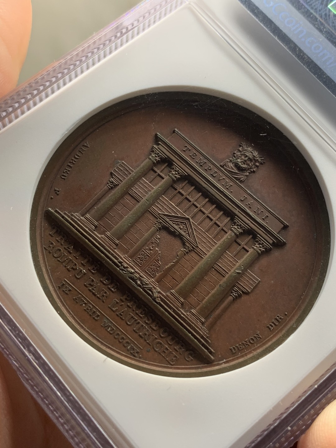 《竞宝斋》第112场-周日，周一 ，2场连拍（全场包邮） NGC MS63 法国 拿破仑一世 1809年 奥地利违背普莱斯堡和约 拿一击败奥地利 纪念铜章 细节好 高价品种 带原袋