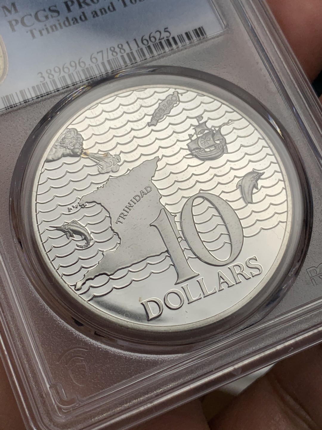 《竞宝斋》第112场-周日，周一 ，2场连拍（全场包邮） PCGS  PR67DCAM 特立尼达和多巴哥1975年10元精制大银币，冠军分。925银，直径42mm，重量35g