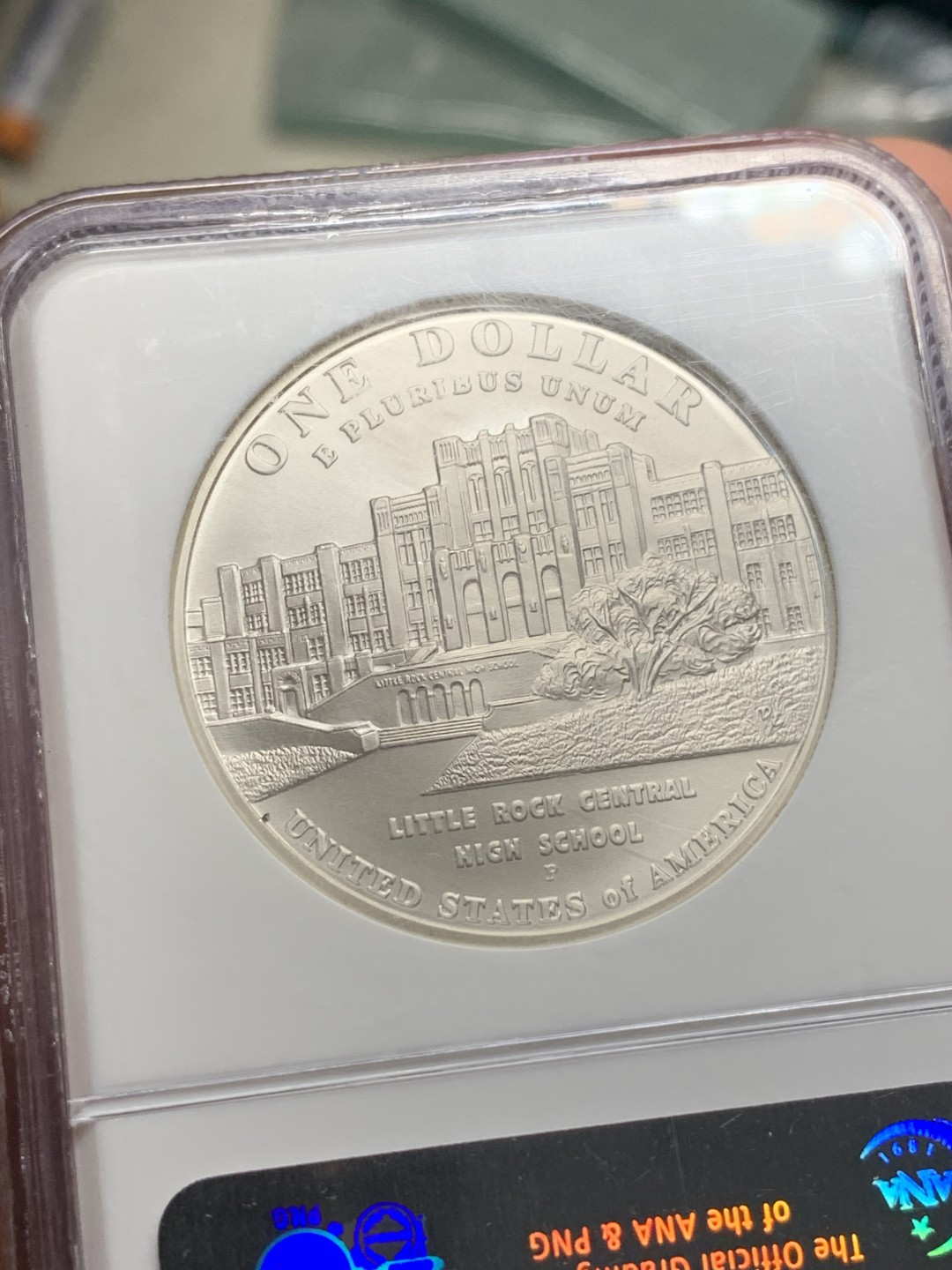 《竞宝斋》第112场-周日，周一 ，2场连拍（全场包邮） NGC MS69 美国 2007年 小石城中学解除种族隔离 1美元 银币