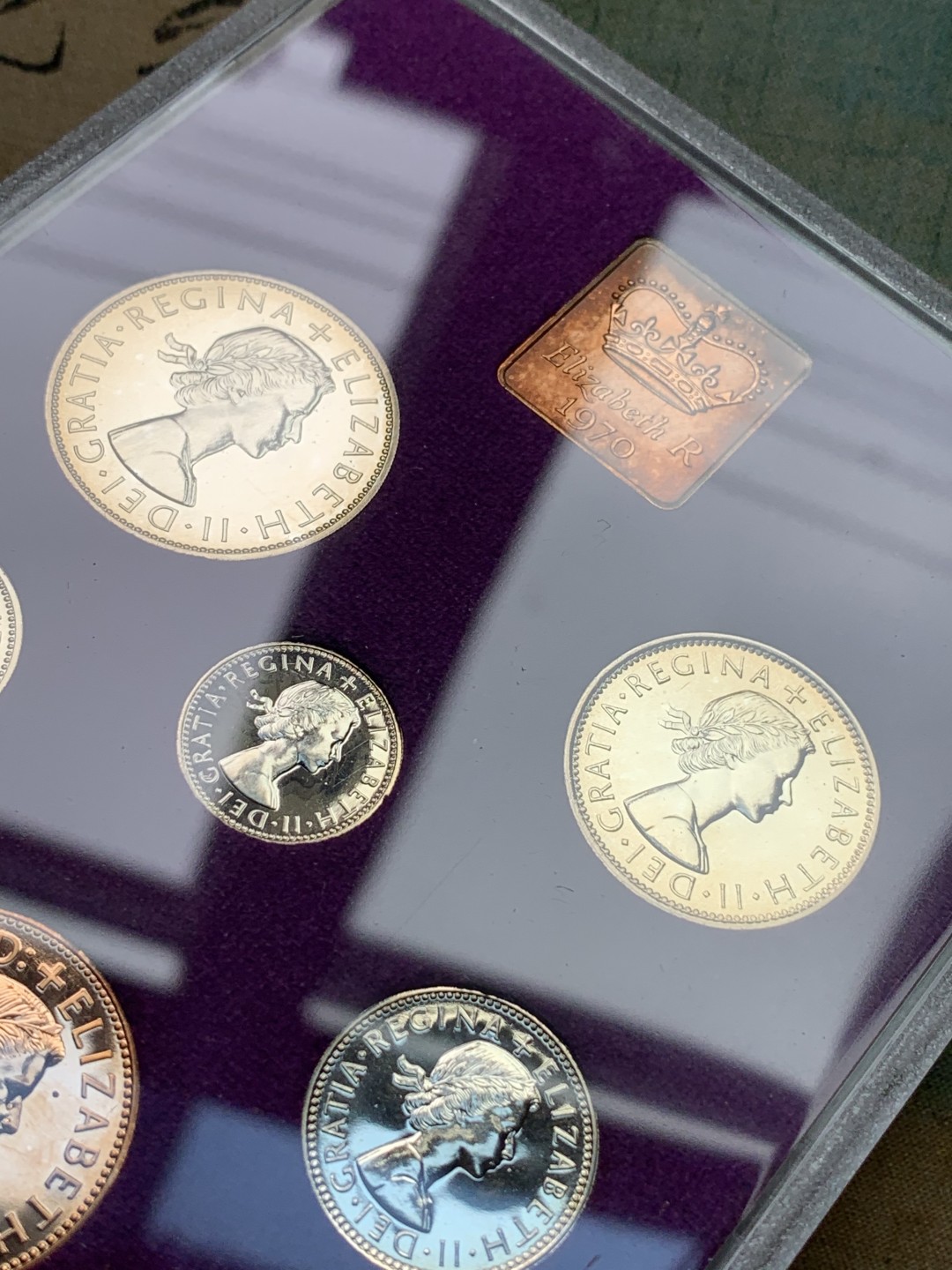 《竞宝斋》第112场-周日，周一 ，2场连拍（全场包邮） 英国1970年原装精制套币，十二进制少女头像关门币，火热品种全新全套全品