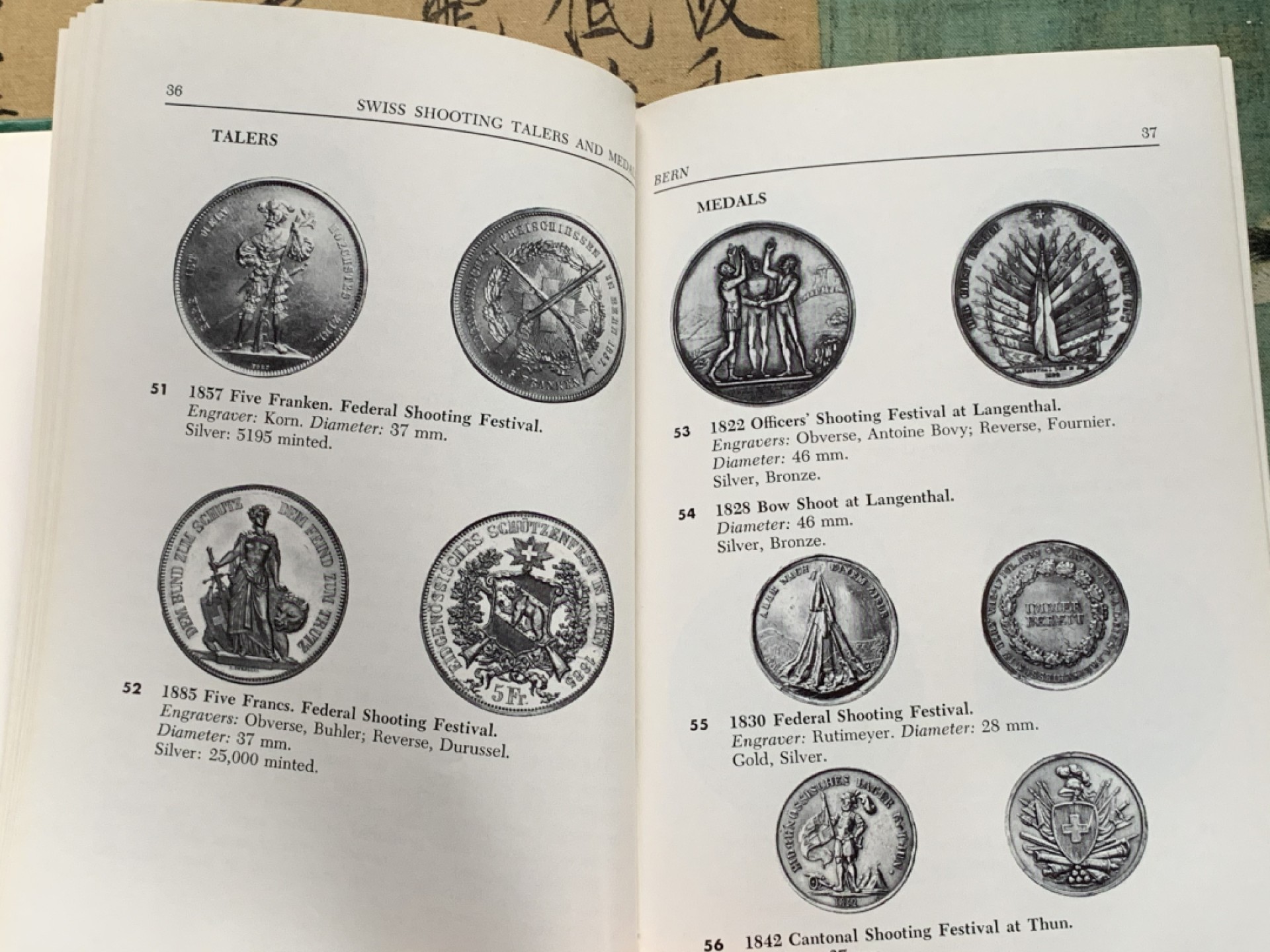 《竞宝斋》第112场-周日，周一 ，2场连拍（全场包邮） 绿本本 瑞士射击节泰勒和纪念章图录 绝版老书，保存的不错