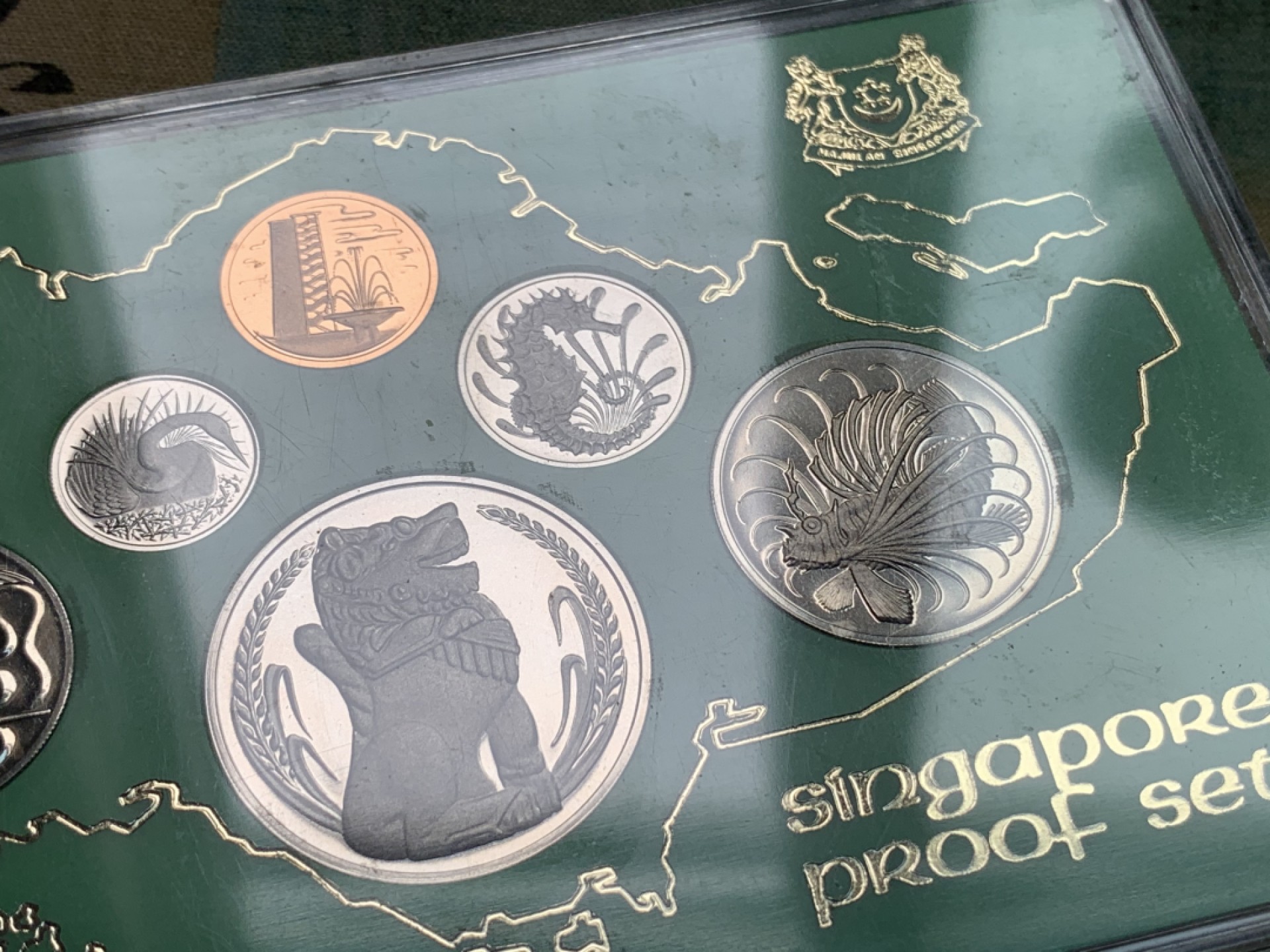 《竞宝斋》第112场-周日，周一 ，2场连拍（全场包邮） 新加坡 1976年 精制套币