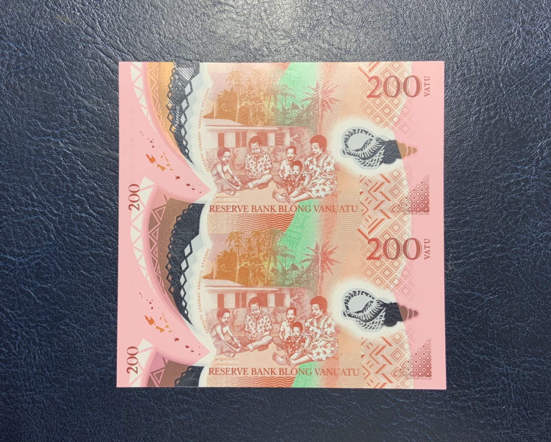 收藏联盟Quantum Auction 第204期拍卖 瓦努阿图2014年200瓦图两连体 品相全新UNC 塑料钞