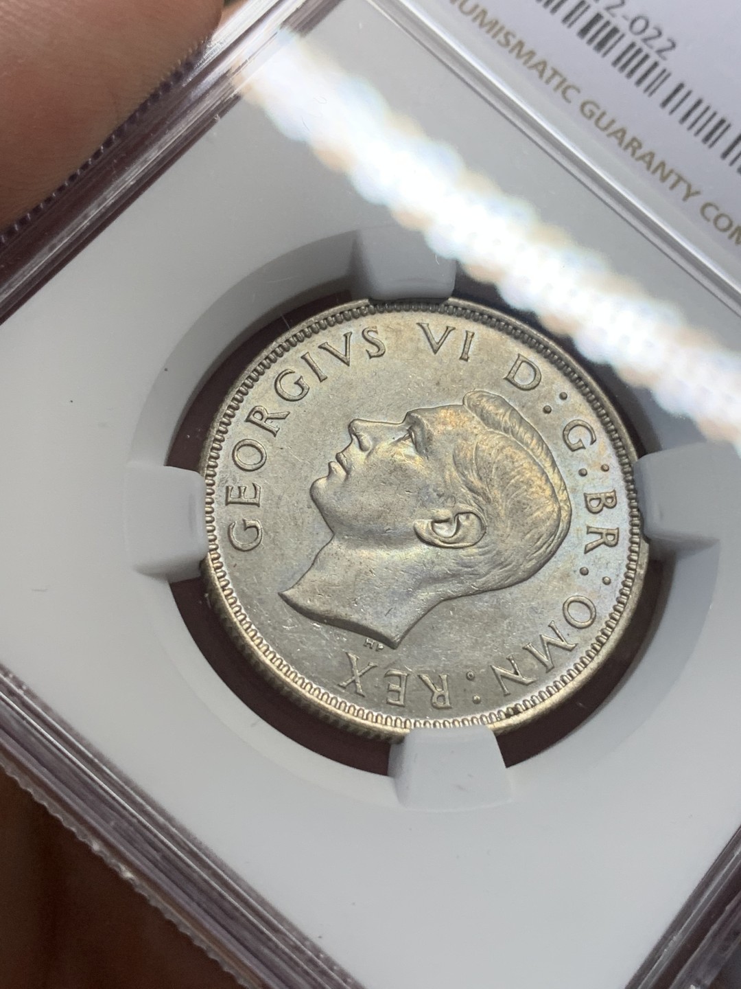 《竞宝斋》第112场-周日，周一 ，2场连拍（全场包邮） NGC-AU55 英国1944年 乔六2先令银币 原光好品