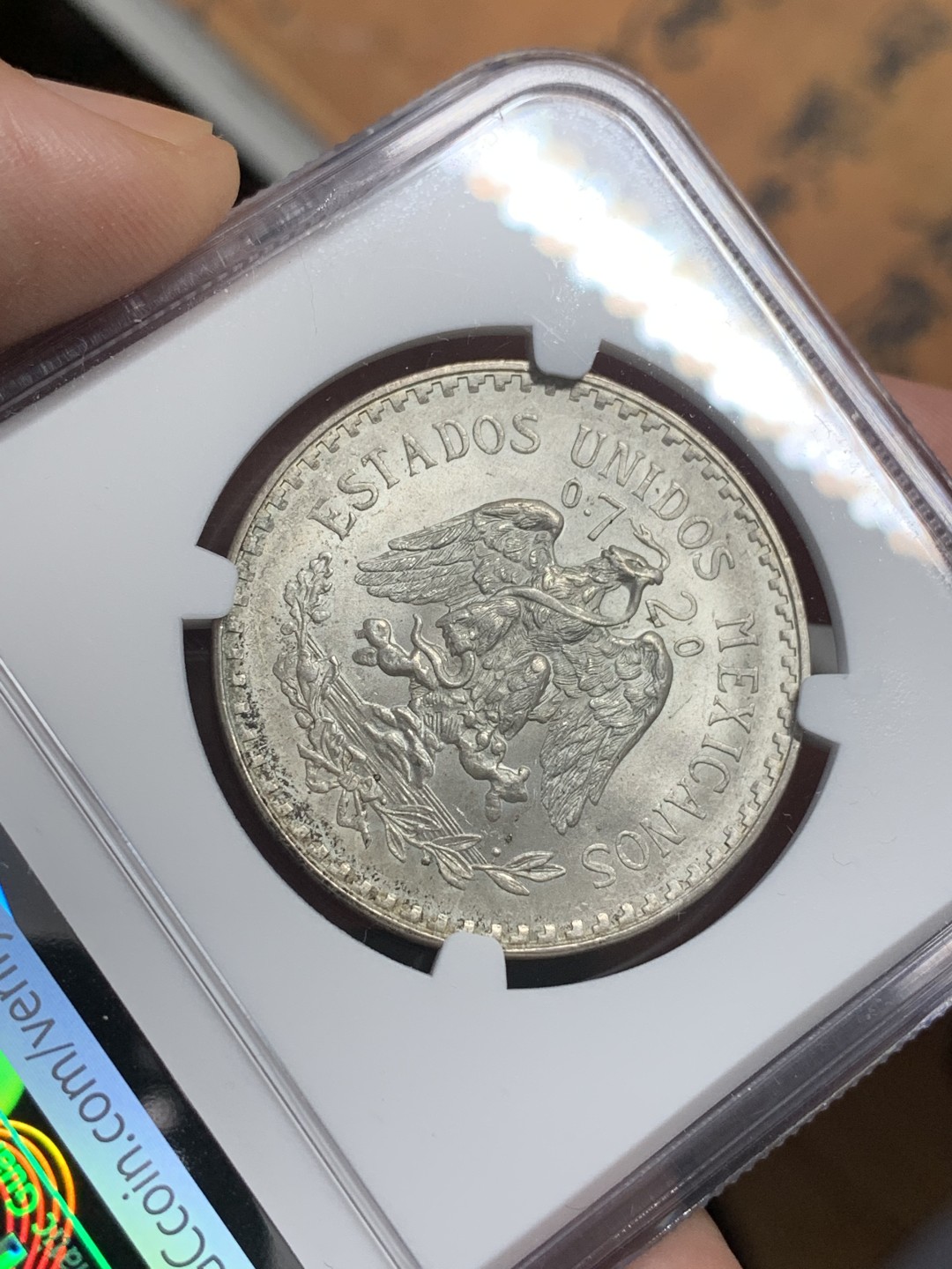 《竞宝斋》第112场-周日，周一 ，2场连拍（全场包邮） NGC-MS66 墨西哥1944年 小鹰洋1比索 这分数都不多说了