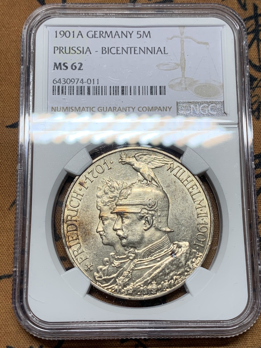 《竞宝斋》第112场-周日，周一 ，2场连拍（全场包邮） NGC MS62 德国普鲁士 1901年 建国200周年5马克 银币