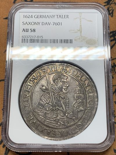 《竞宝斋》第112场-周日，周一 ，2场连拍（全场包邮） - NGC AU58 德国 萨克森 1624年 持剑武士 泰勒 大银币 全深打 均匀包浆 实为难得