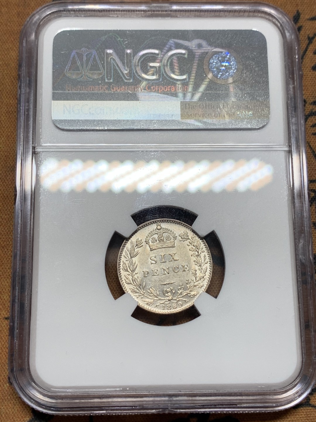 《竞宝斋》第112场-周日，周一 ，2场连拍（全场包邮） NGC-MS62 1889年 英国 维多利亚高冠6便士银币 数字版 转光漂亮